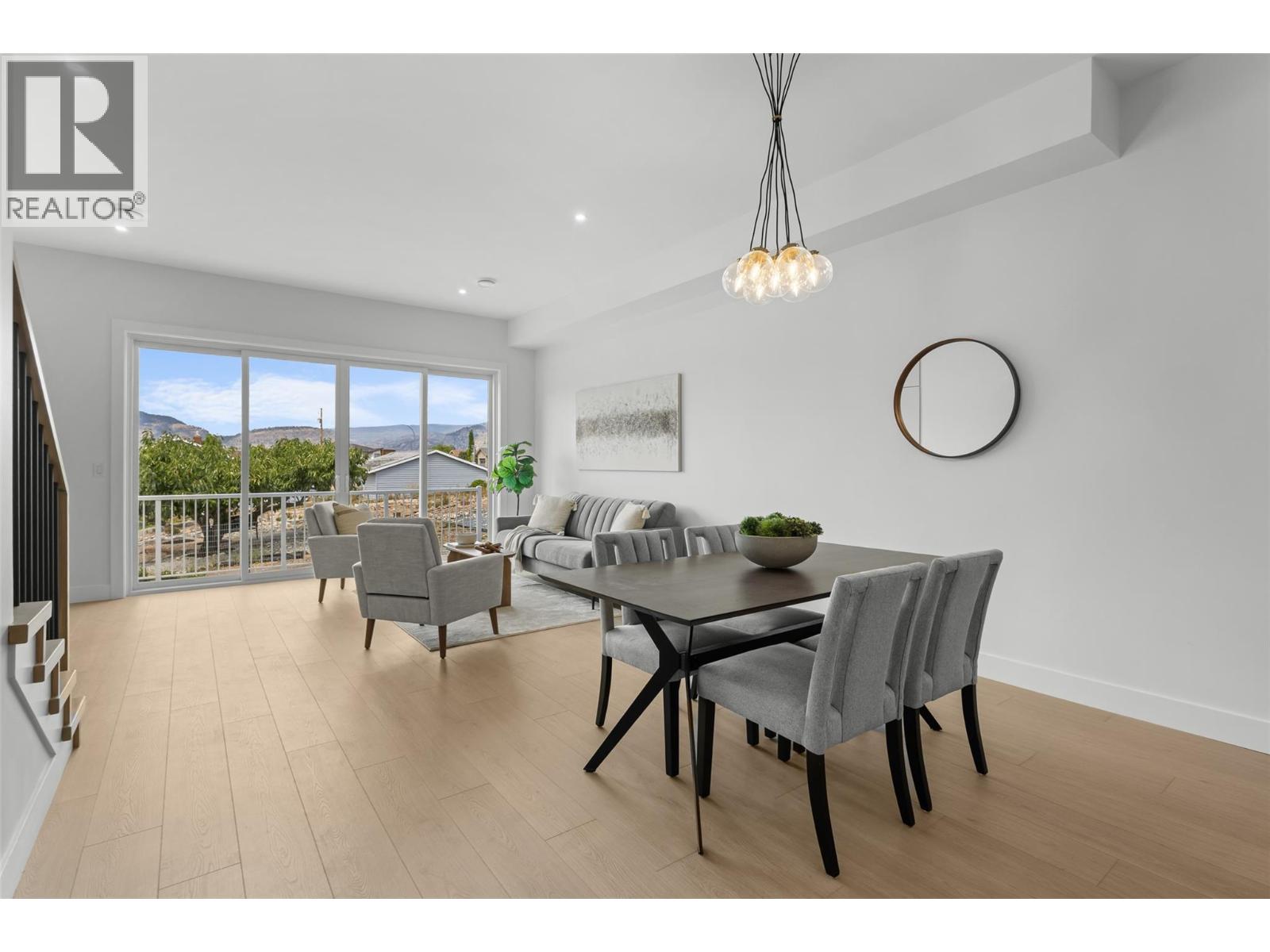 392 Chardonnay Avenue, Oliver