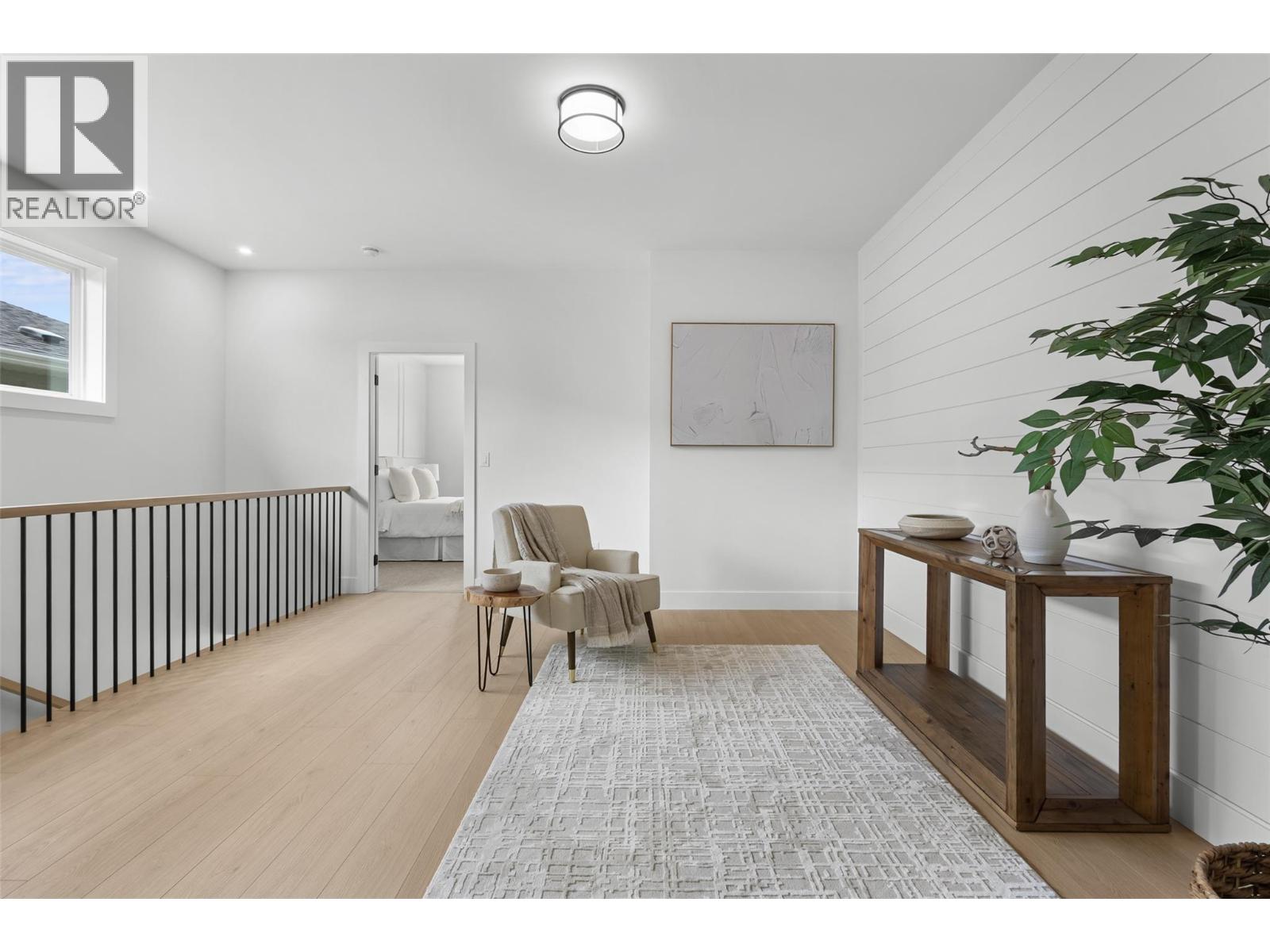 392 Chardonnay Avenue, Oliver