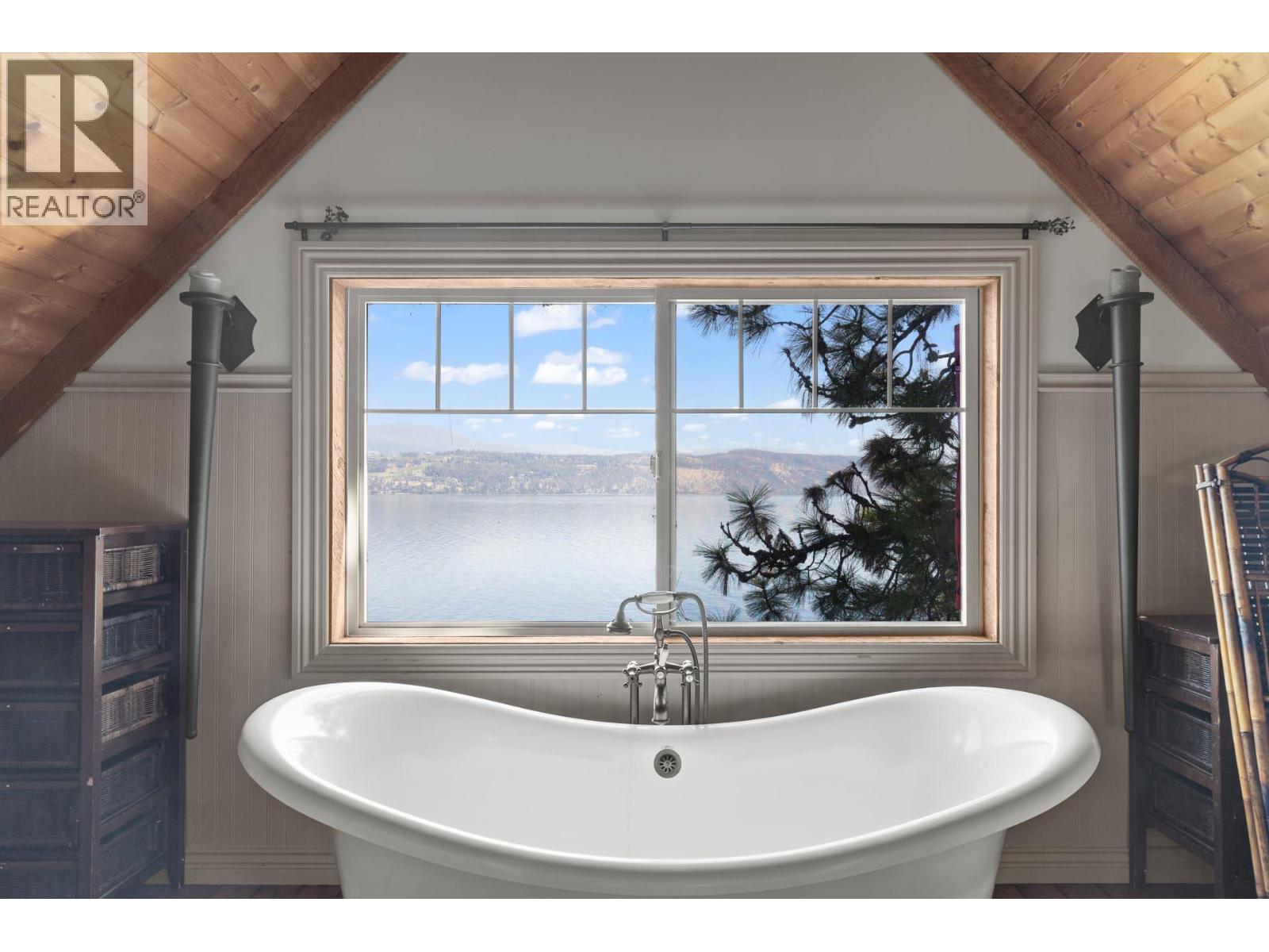 4215 Westside Road Unit# 7, Kelowna