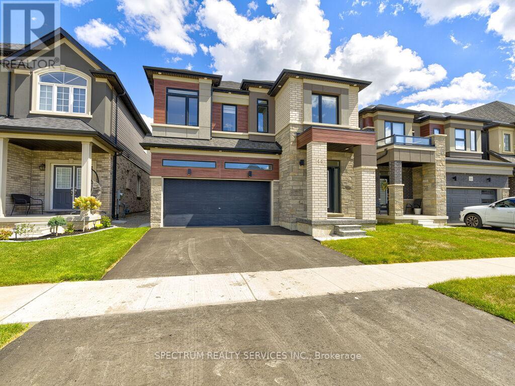 44 DENNIS AVENUE - Photo 3 of 50, Brantford, Ontario