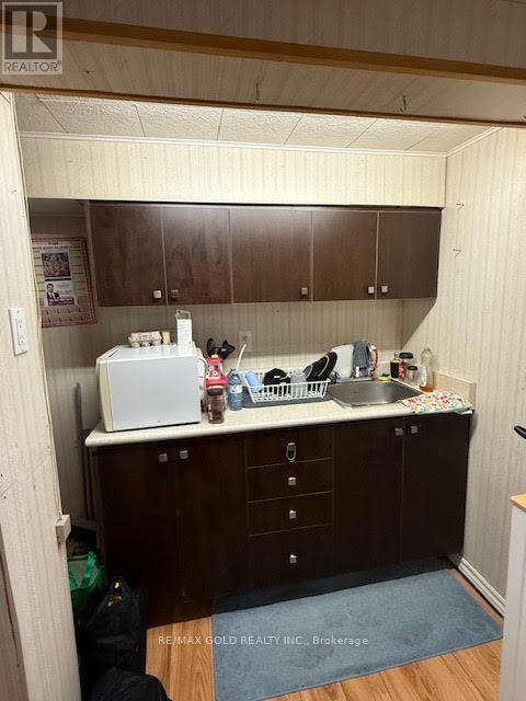 101 SILVERSTONE DRIVE - Photo 2 of 8, Toronto (Mount Olive-Silverstone-Jamestown), Ontario