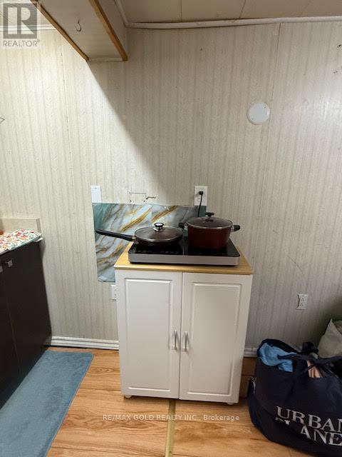 101 SILVERSTONE DRIVE - Photo 3 of 8, Toronto (Mount Olive-Silverstone-Jamestown), Ontario