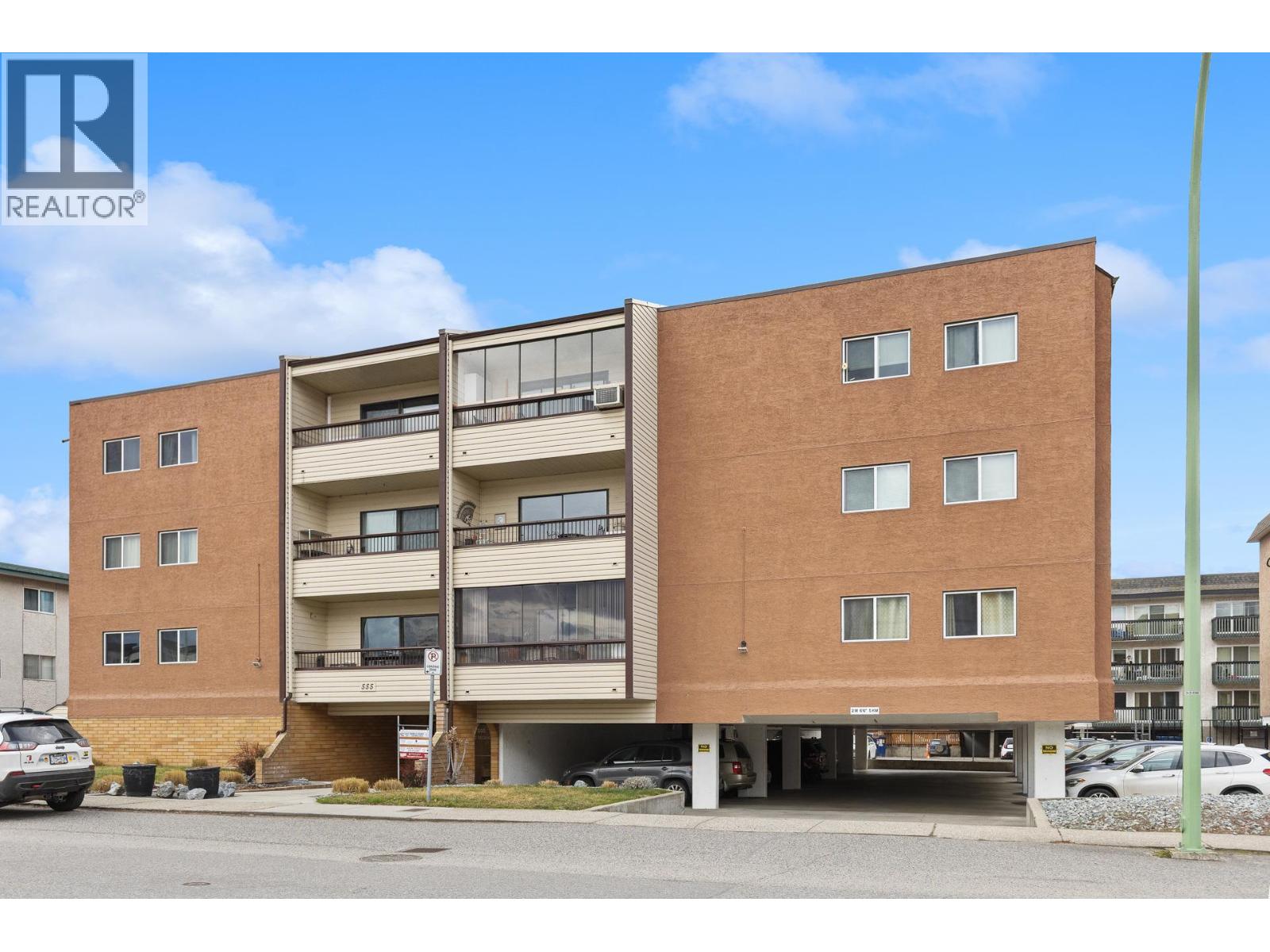 #406 555 Rowcliffe Avenue - 1