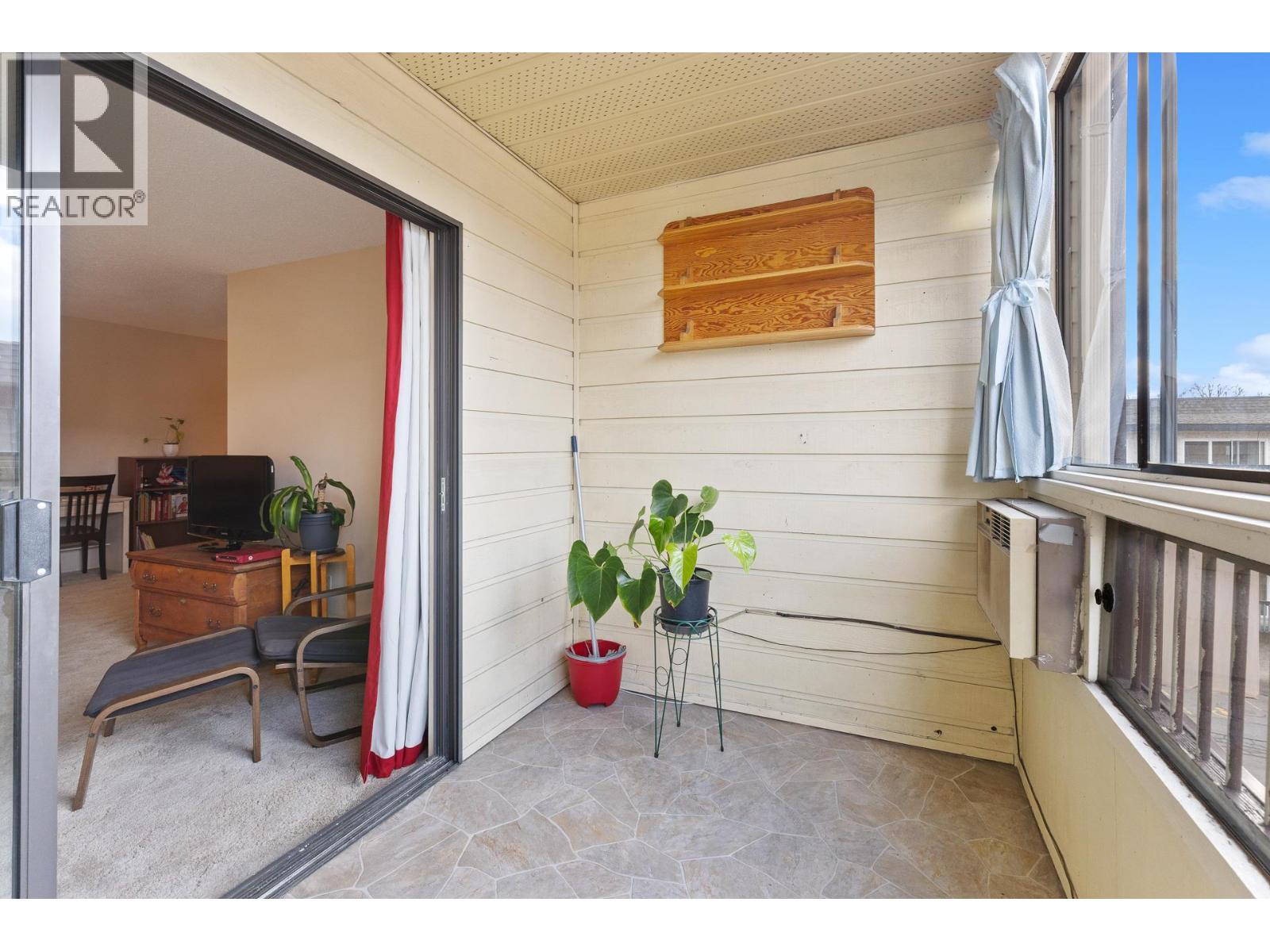 555 Rowcliffe Avenue Unit# 406, Kelowna