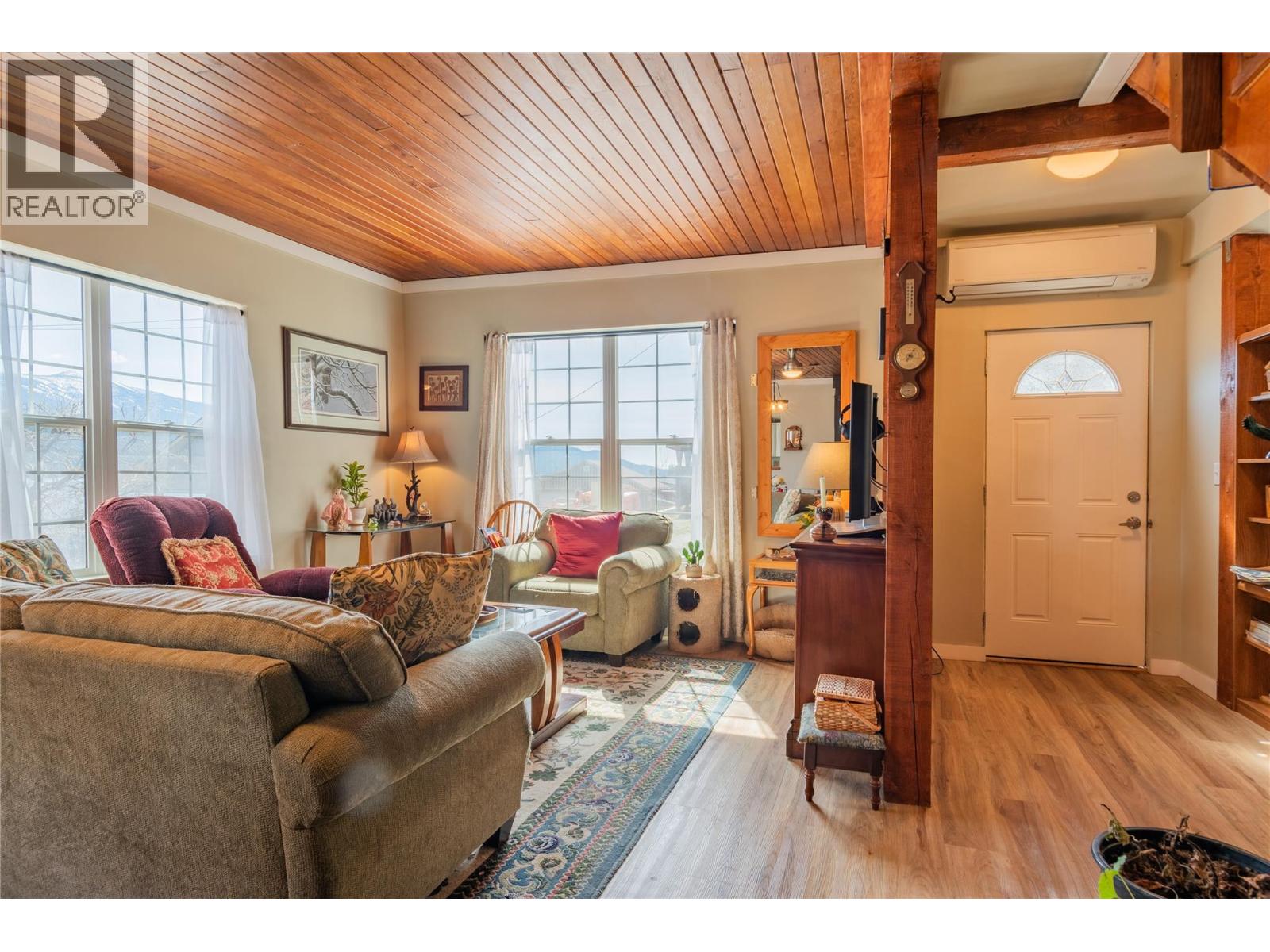 3553 SPRAGUE Street, Ainsworth