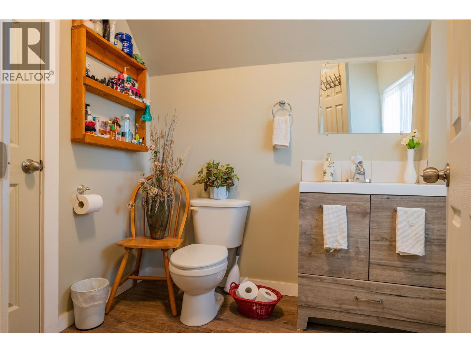 3553 SPRAGUE Street, Ainsworth