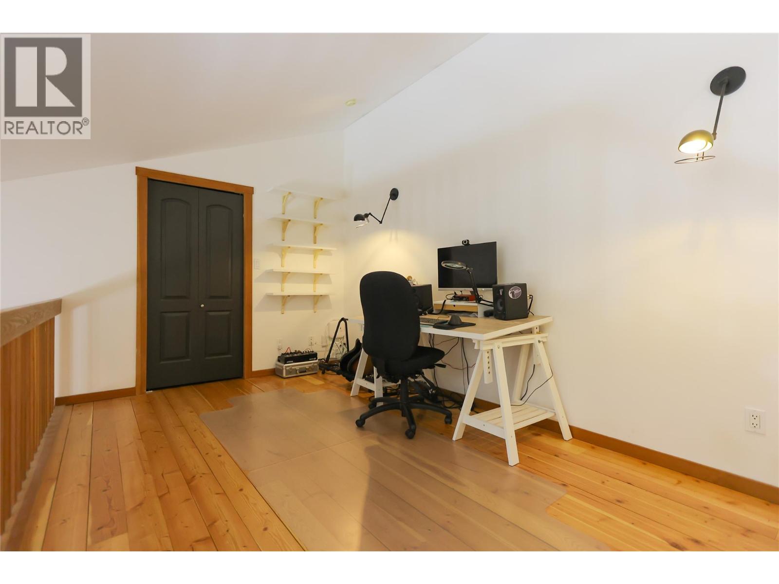 1901 CHOQUETTE Avenue Unit# 101, Nelson