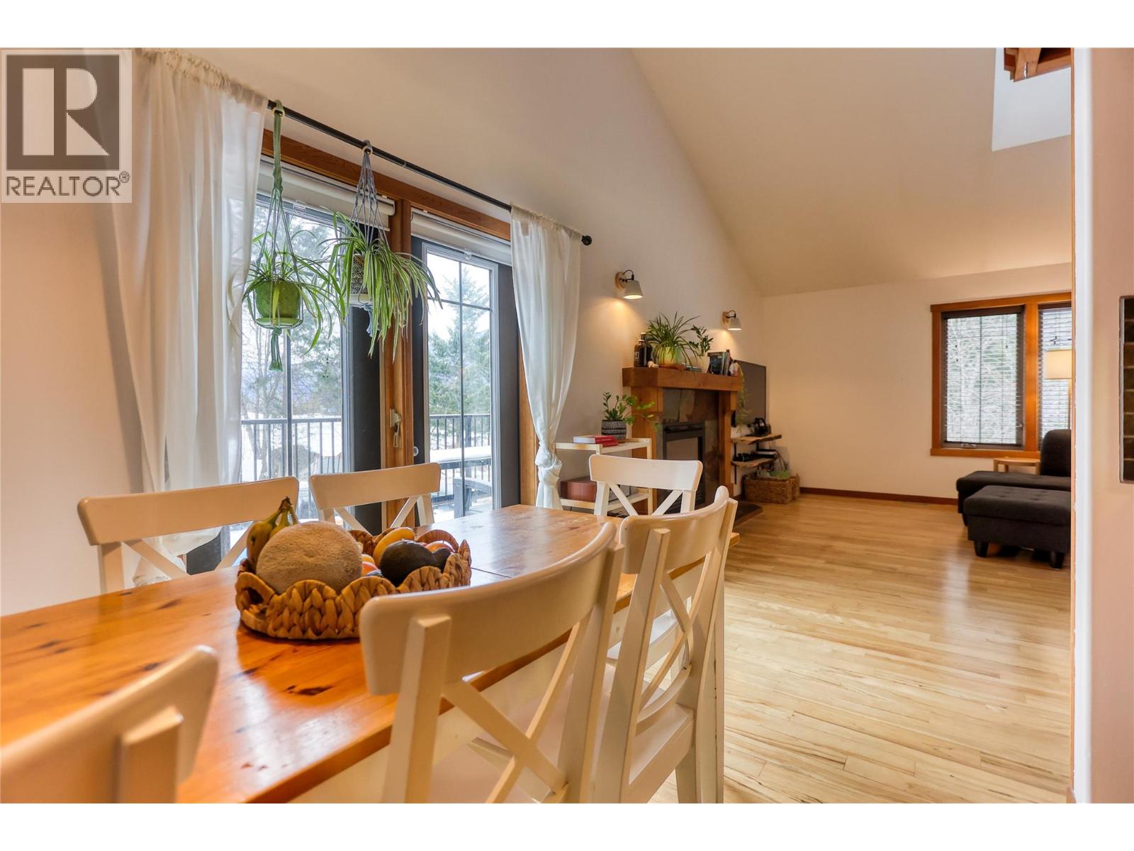 1901 CHOQUETTE Avenue Unit# 101, Nelson