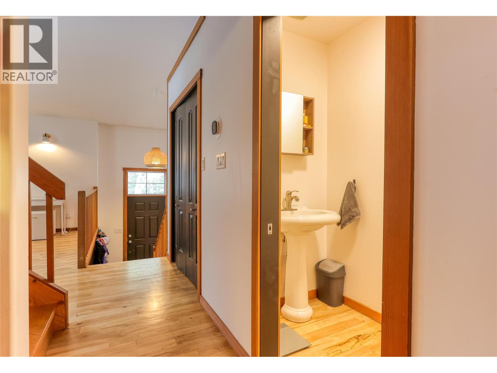 1901 CHOQUETTE Avenue Unit# 101, Nelson