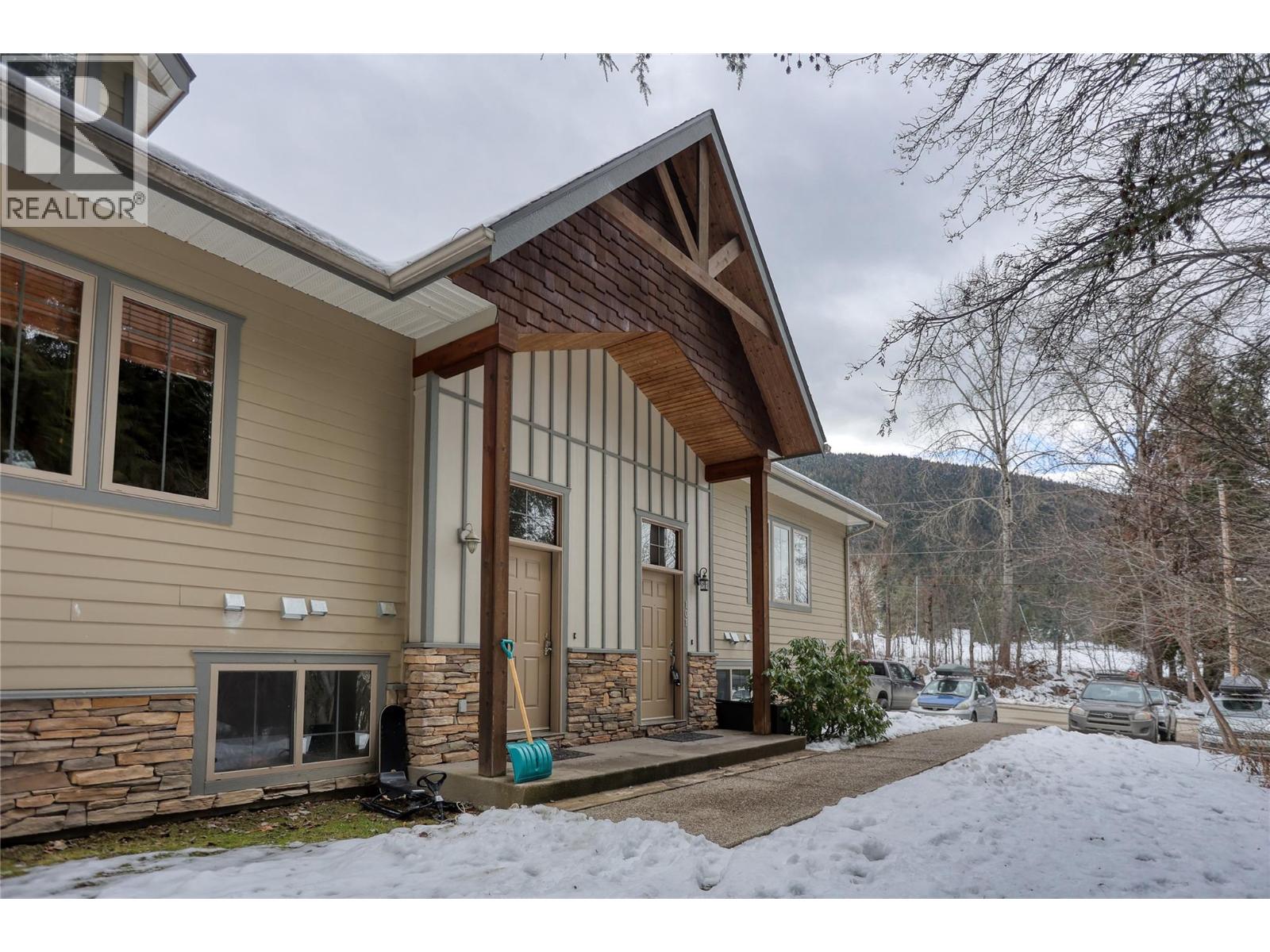 1901 CHOQUETTE Avenue Unit# 101, Nelson