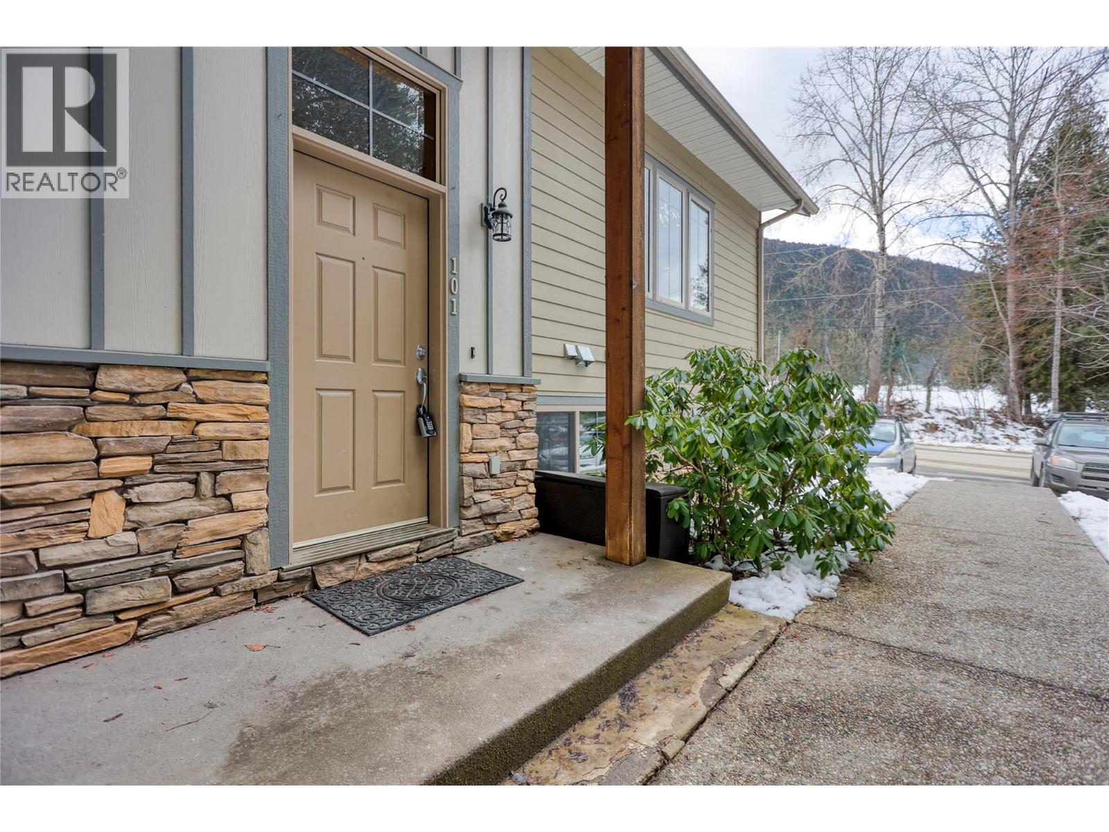 1901 CHOQUETTE Avenue Unit# 101, Nelson