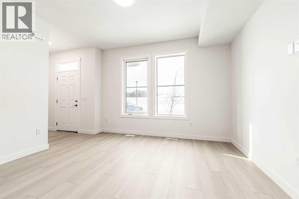 1921 McCaskill Drive - Photo 5 of 50, Crossfield, Alberta