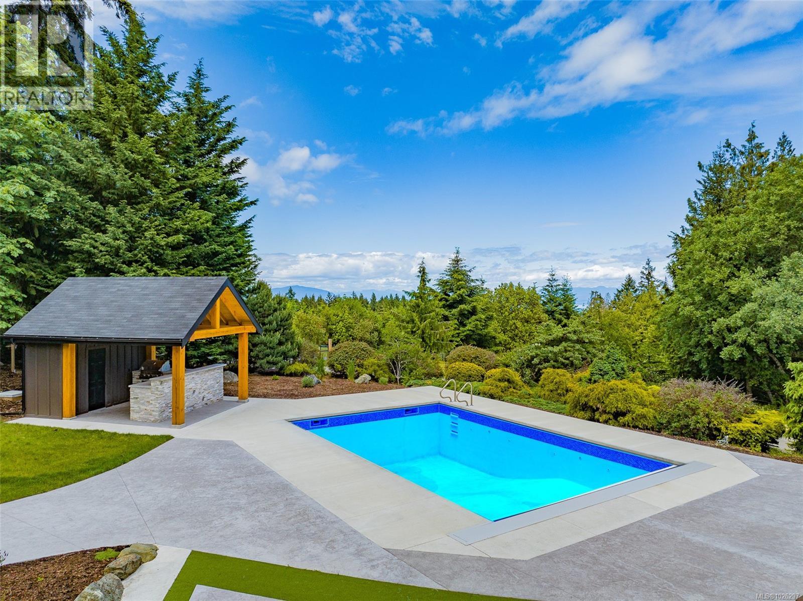 7255 Aulds Rd, Lantzville