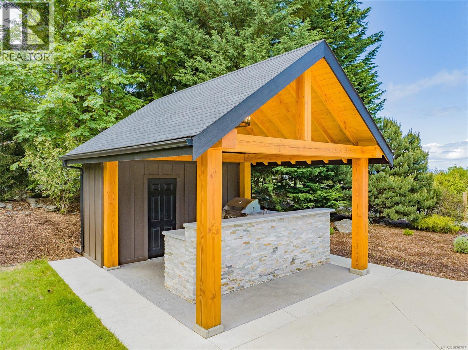 7255 Aulds Rd, Lantzville