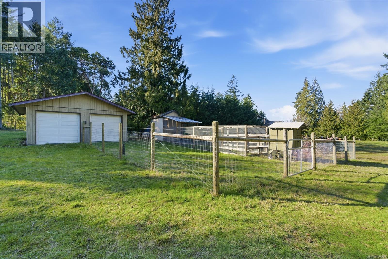 7255 Aulds Rd, Lantzville