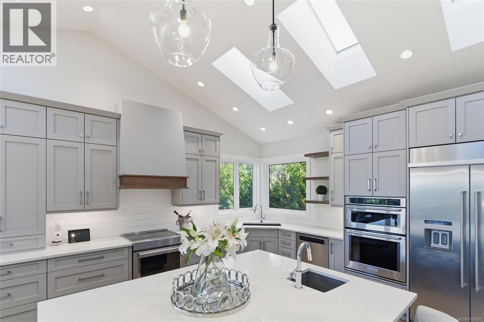 7255 Aulds Rd, Lantzville