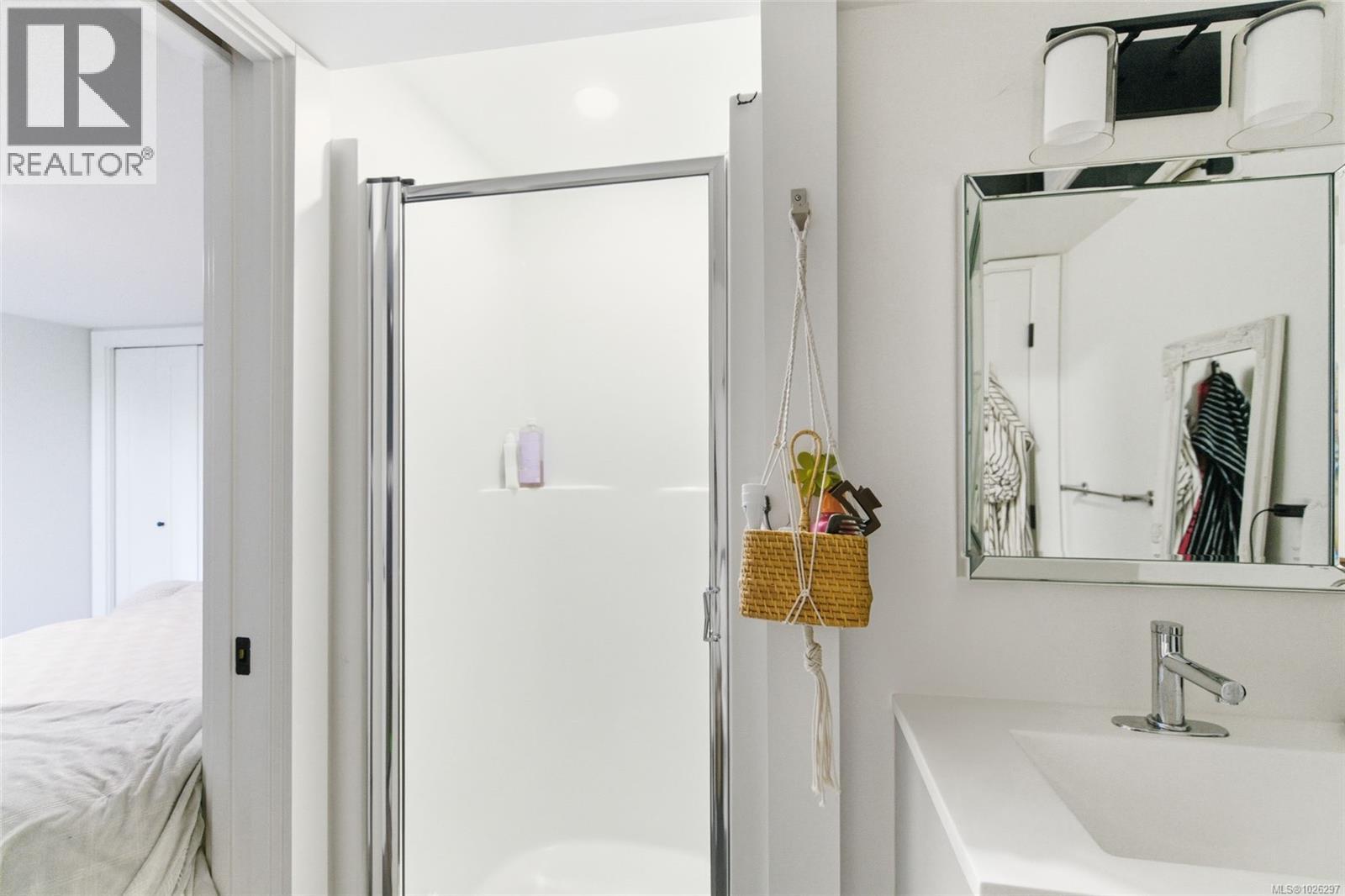 7255 Aulds Rd, Lantzville