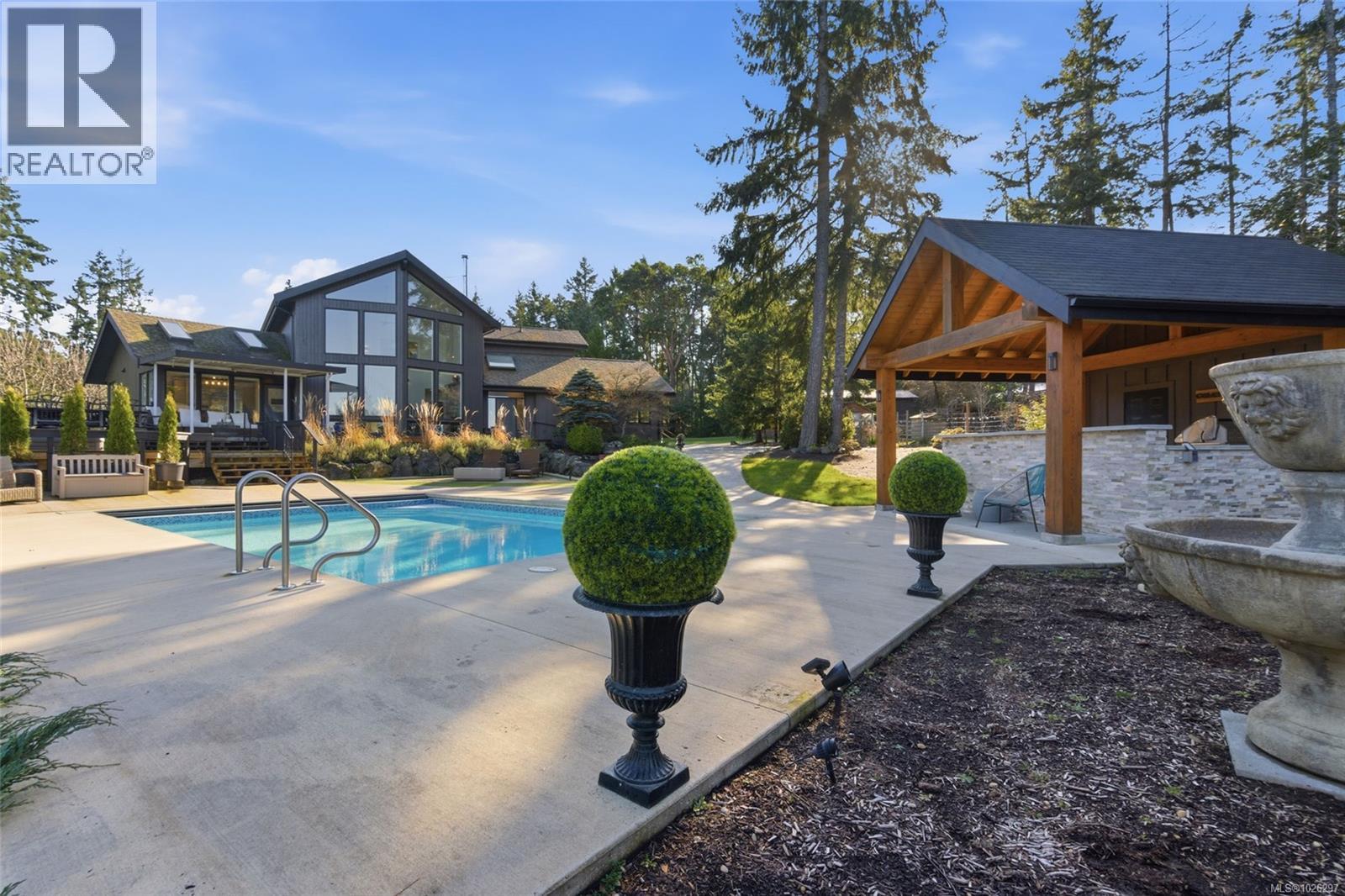 7255 Aulds Rd, Lantzville