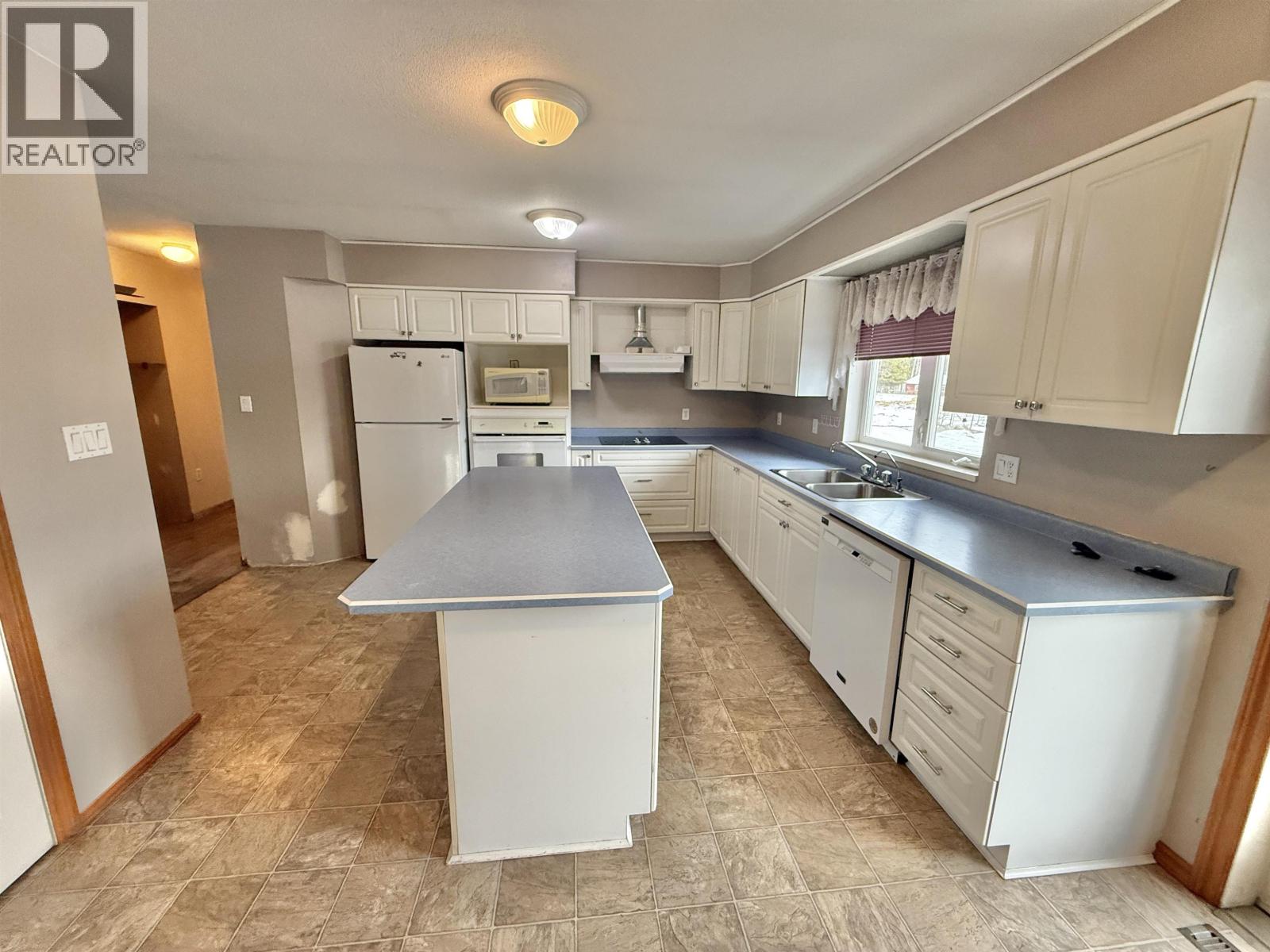 4006 BLUESTONE ROAD, Quesnel