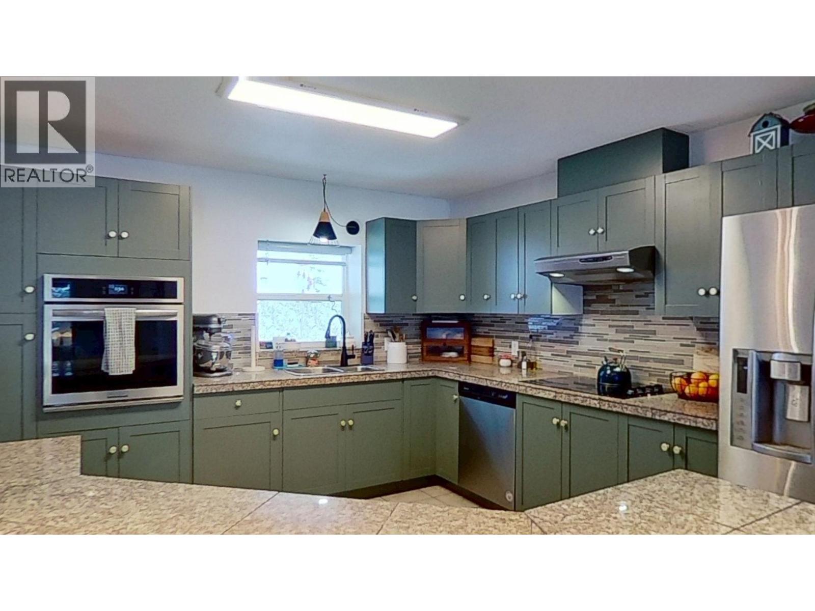 6508 HORSE LAKE ROAD - 14