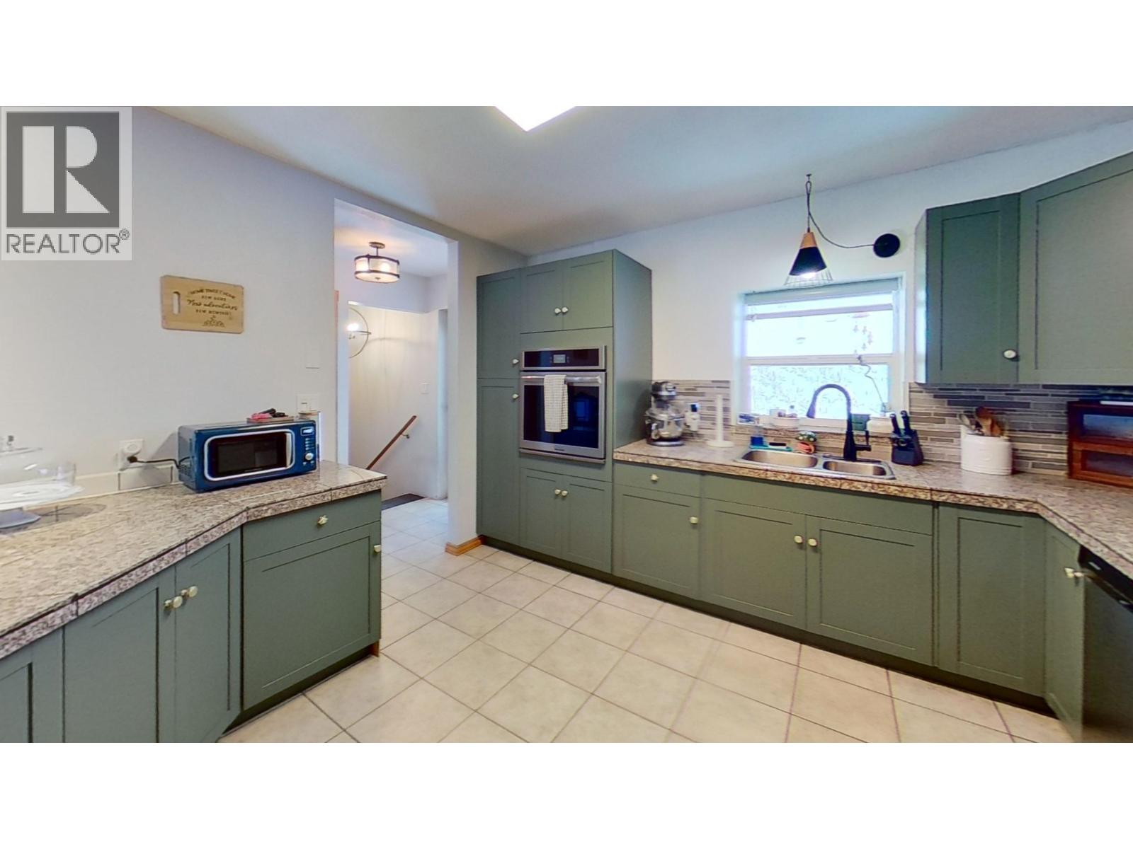 6508 HORSE LAKE ROAD - 15