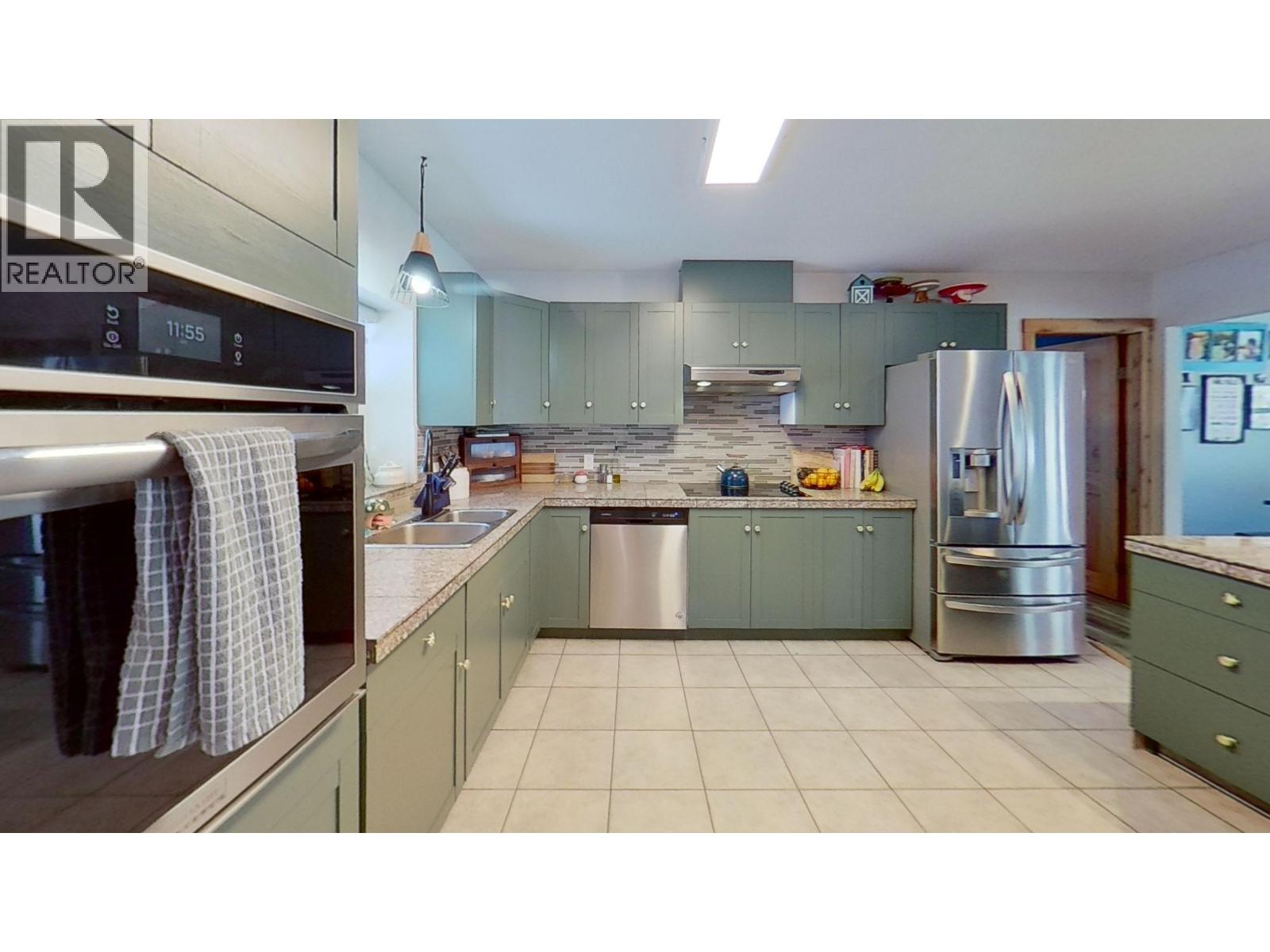 6508 HORSE LAKE ROAD - 16