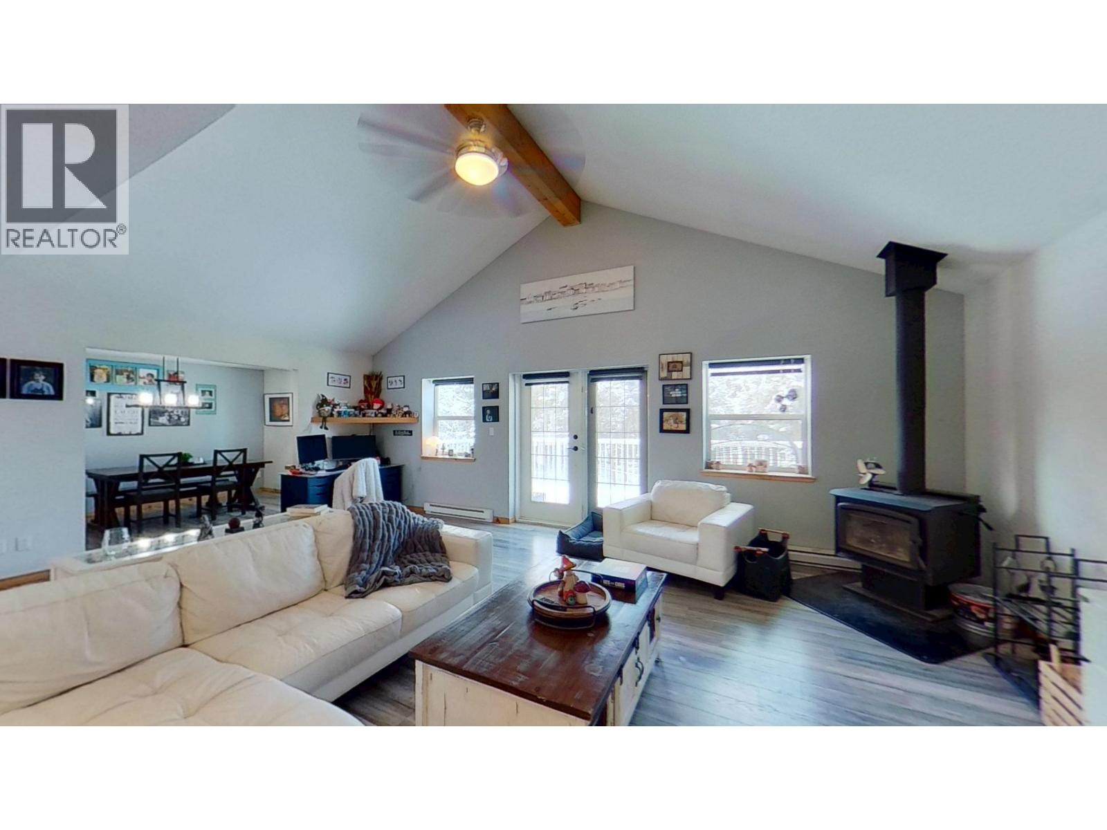 6508 HORSE LAKE ROAD - 19