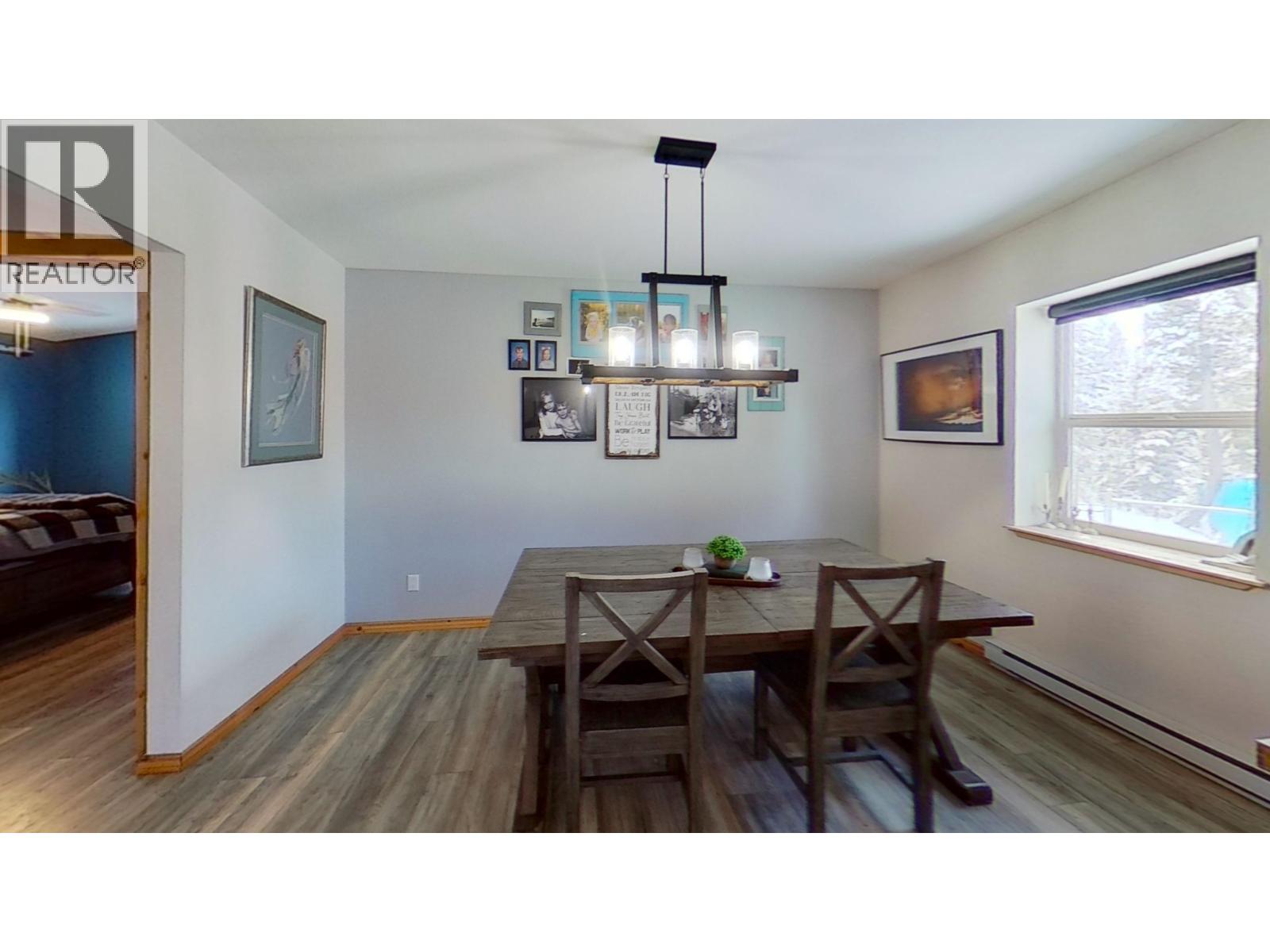 6508 HORSE LAKE ROAD - 20