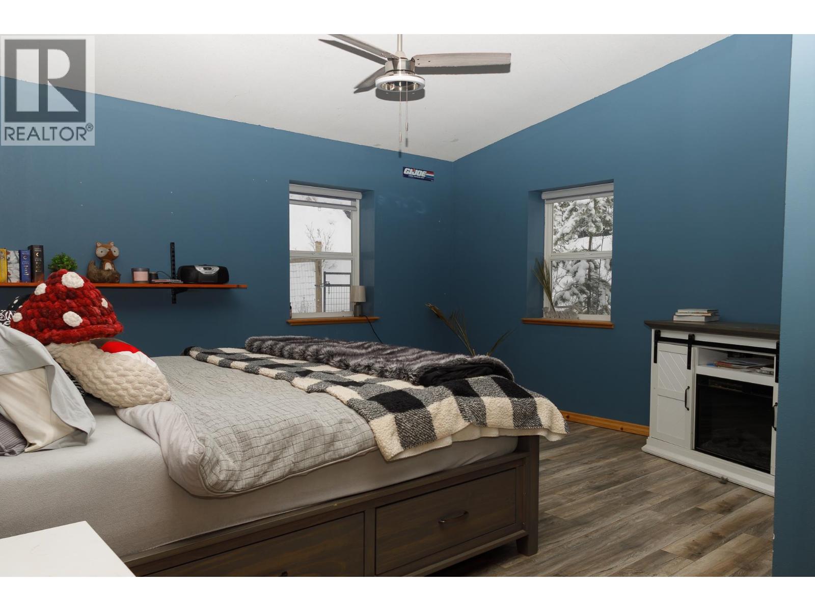 6508 HORSE LAKE ROAD - 23