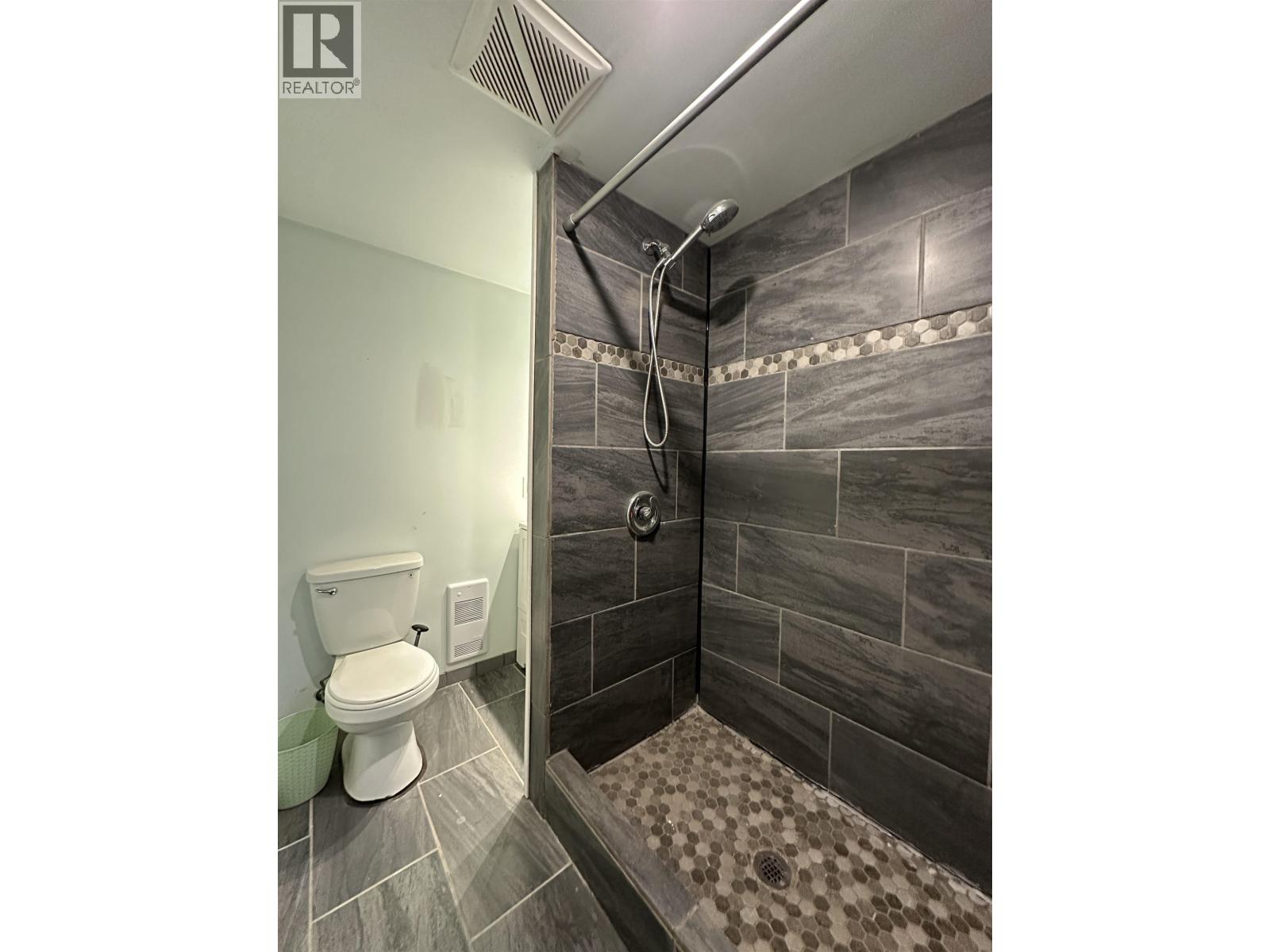 6508 HORSE LAKE ROAD - 30