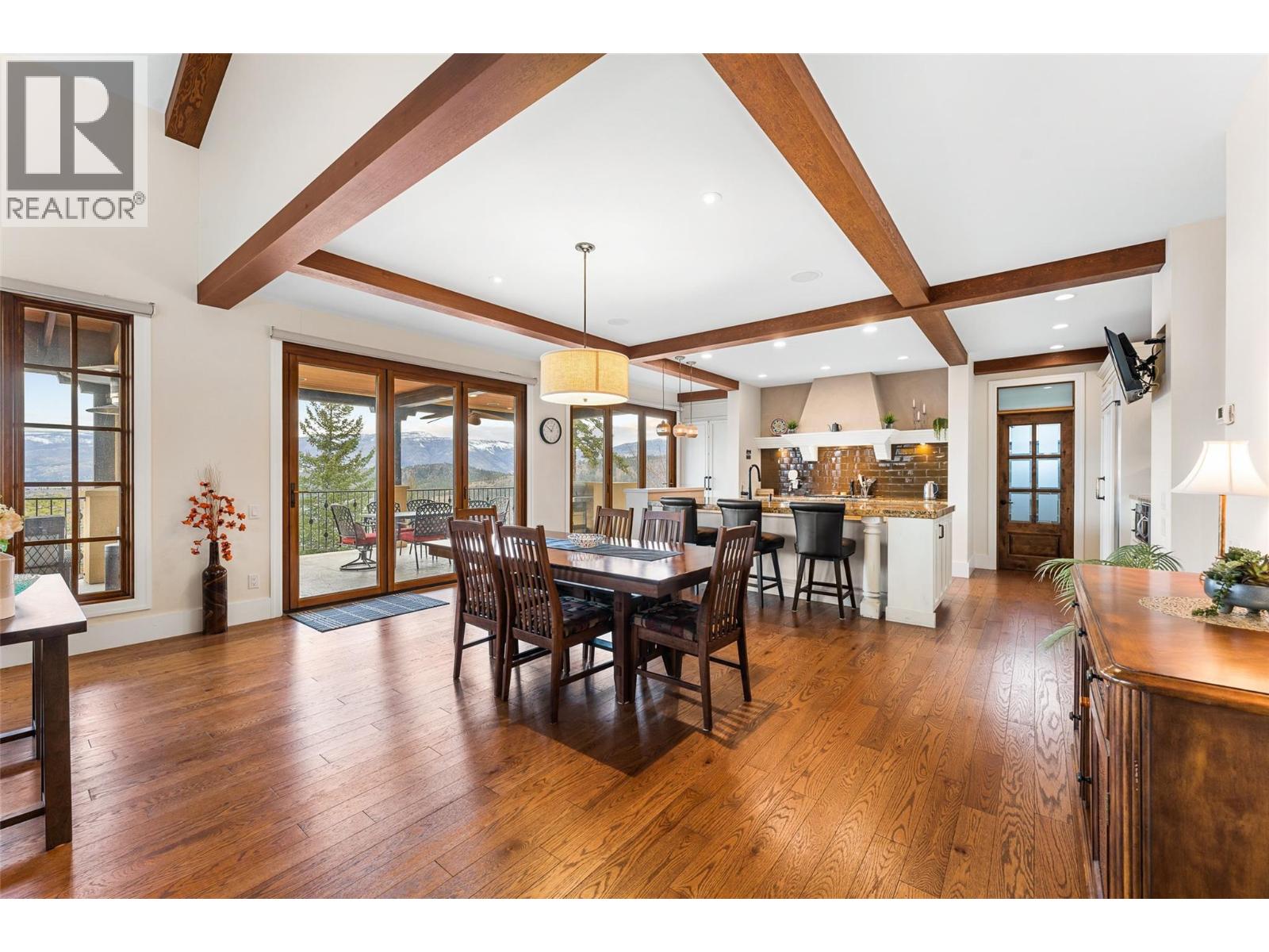 2457 Selkirk Drive, Kelowna