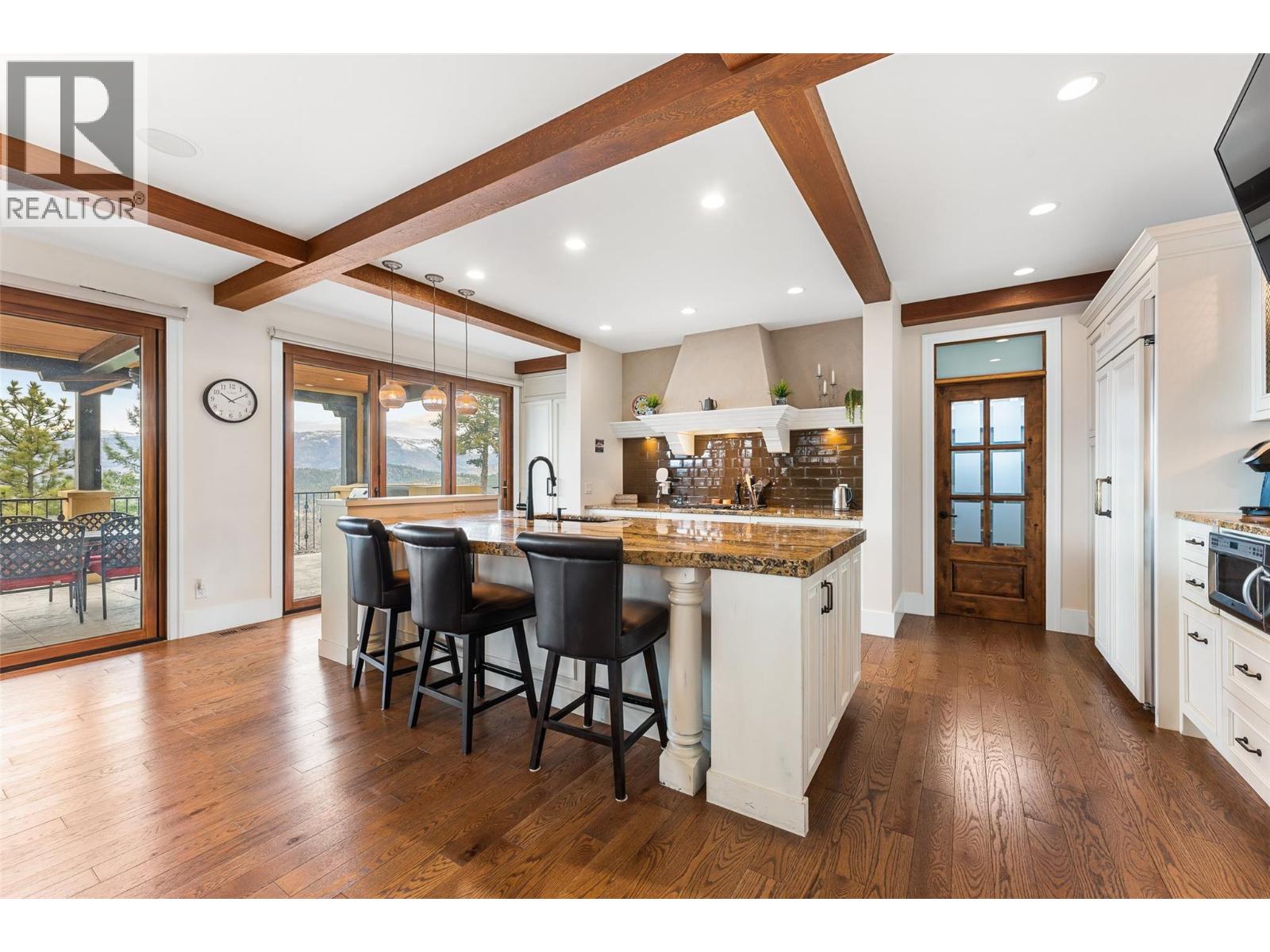 2457 Selkirk Drive, Kelowna