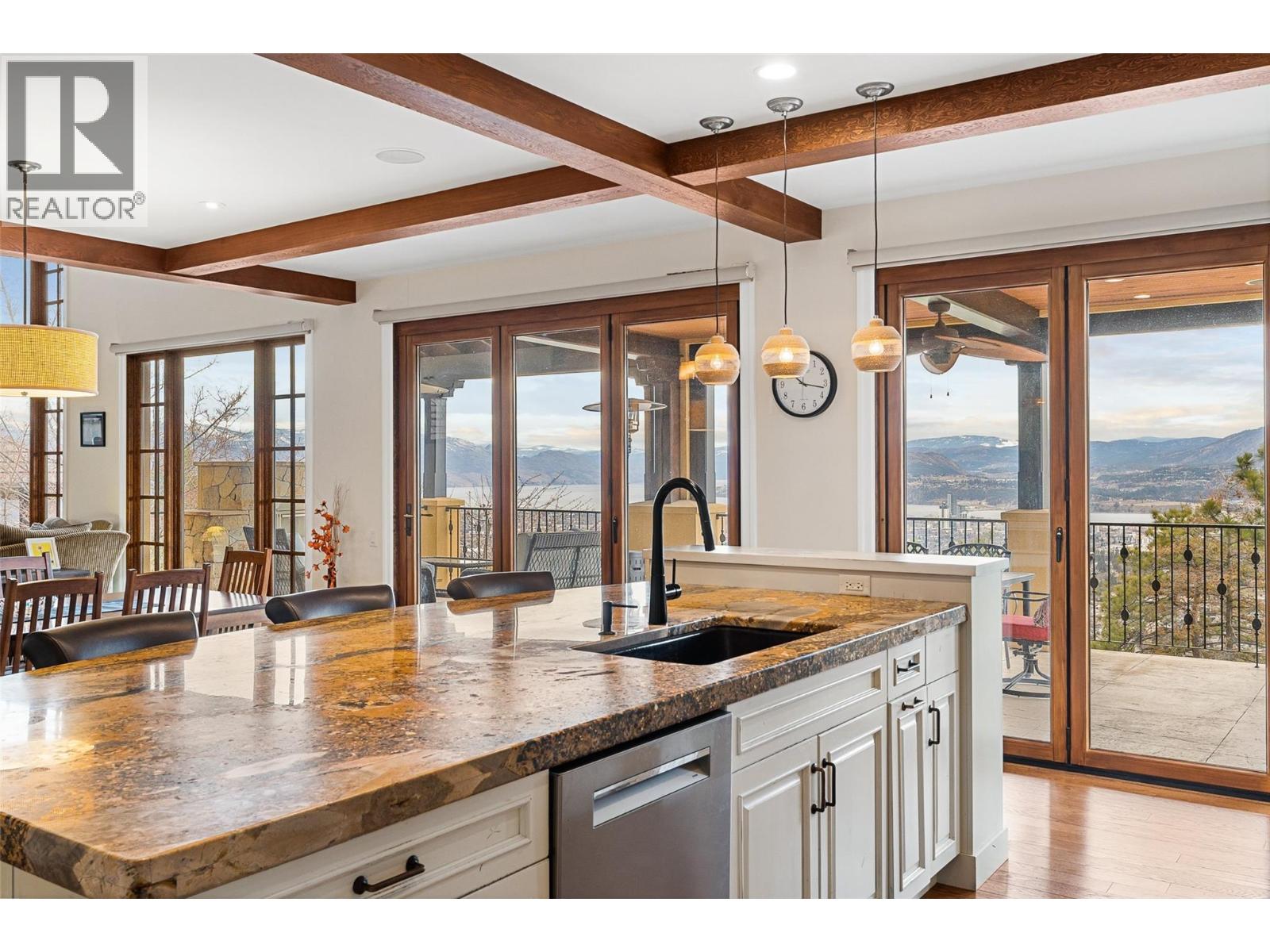 2457 Selkirk Drive, Kelowna