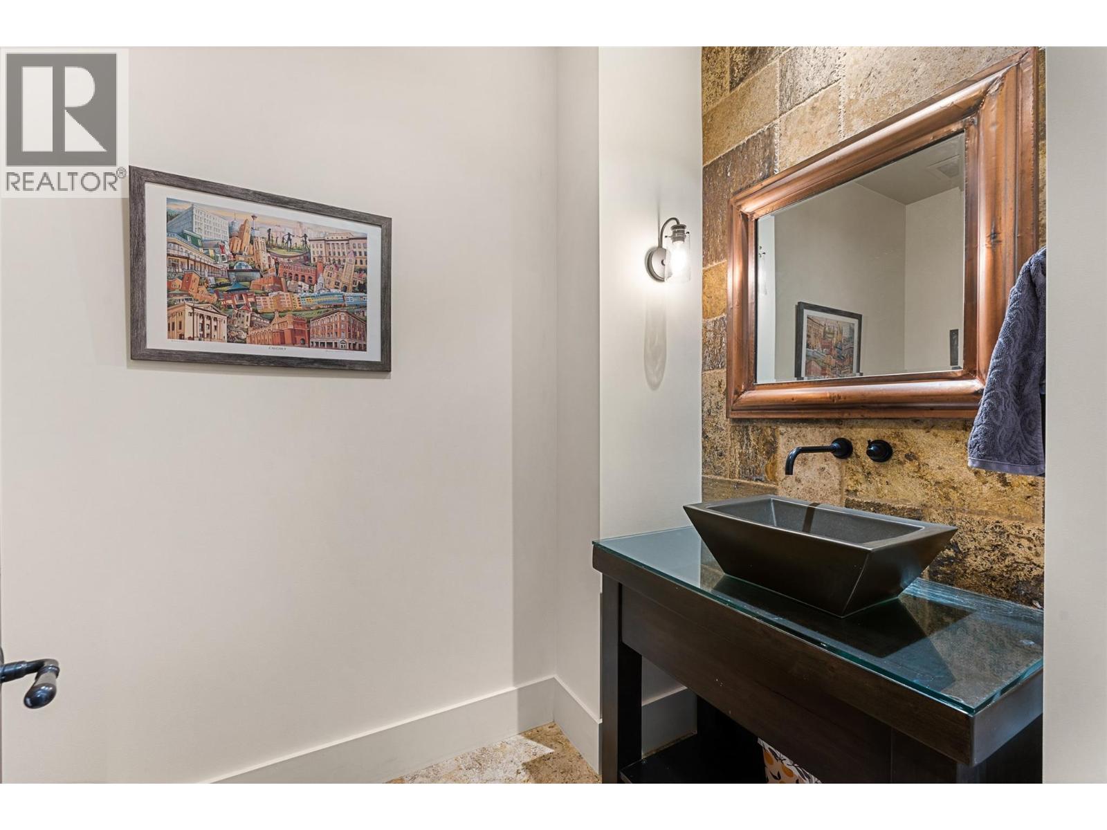 2457 Selkirk Drive, Kelowna