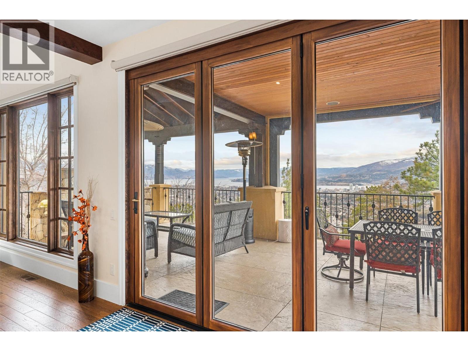 2457 Selkirk Drive, Kelowna