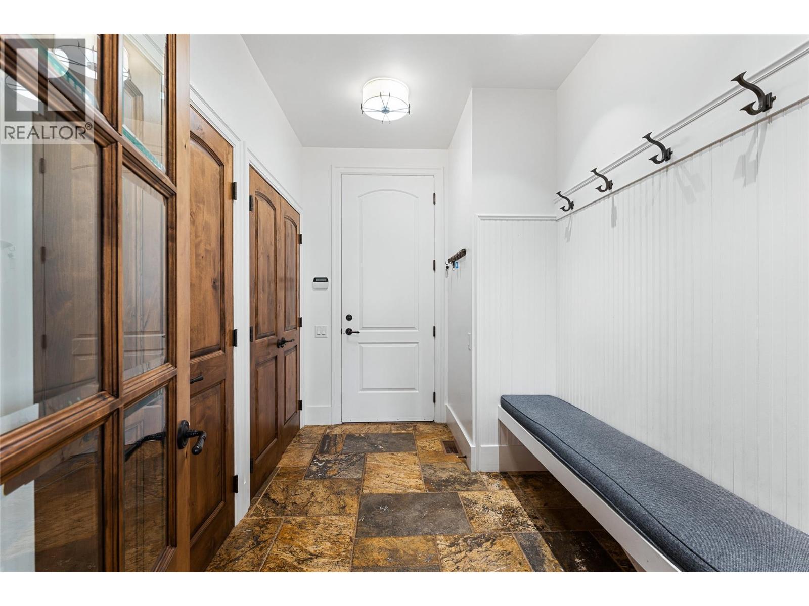 2457 Selkirk Drive, Kelowna