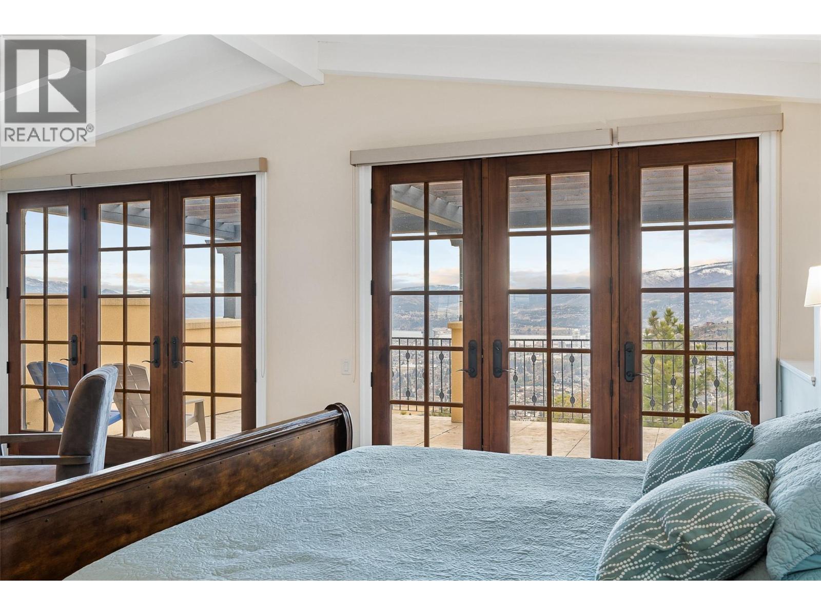 2457 Selkirk Drive, Kelowna