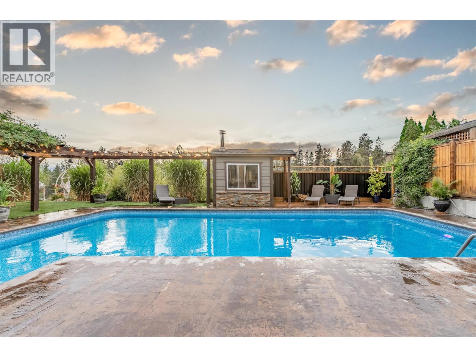 3266 Merlot Court, West Kelowna