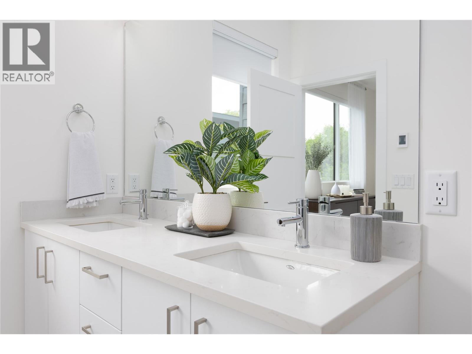 1225 FINDLAY Road Unit# 12, Kelowna