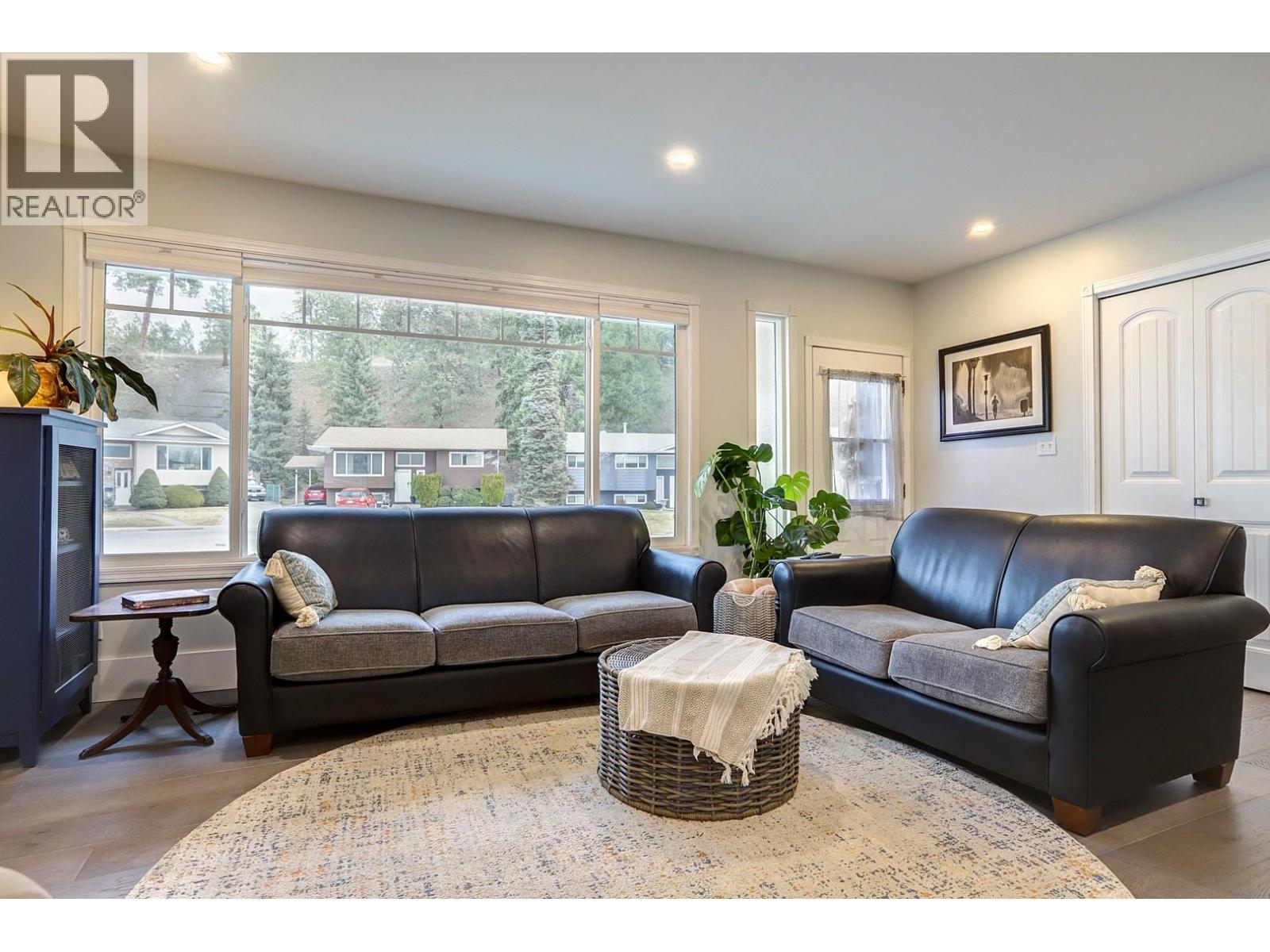 4504 16 Street, Vernon