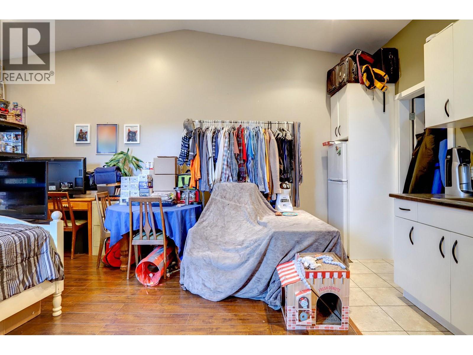 4504 16 Street, Vernon