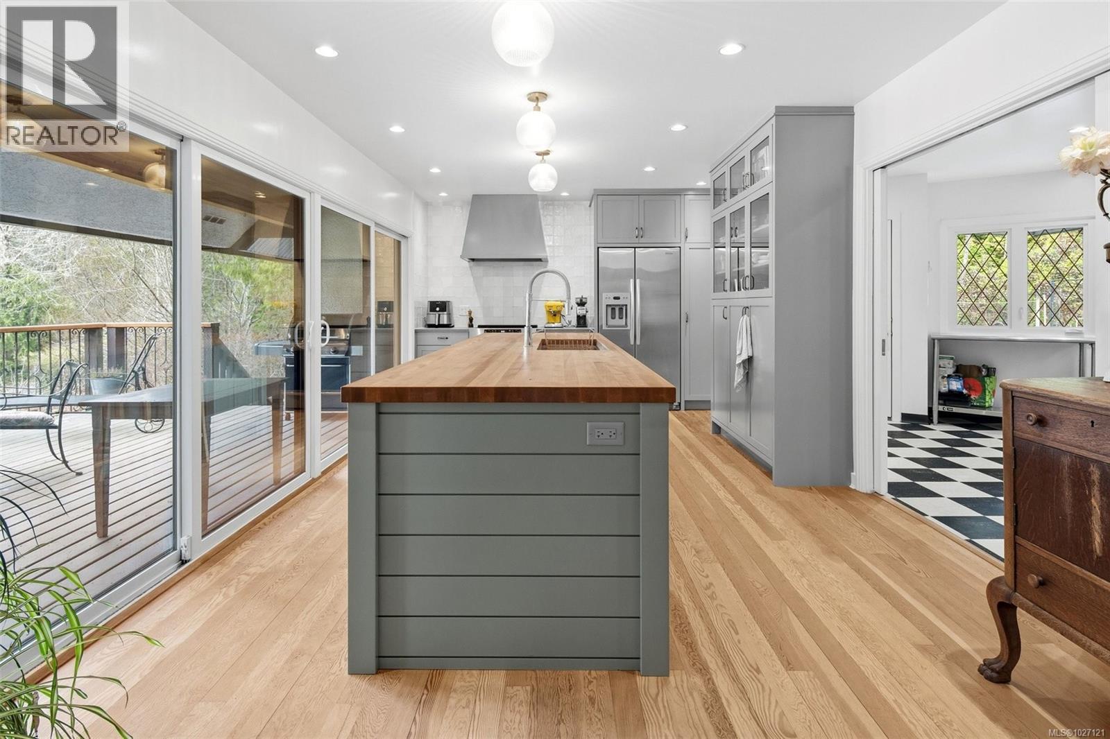 2410 CARPENTER RD - 12