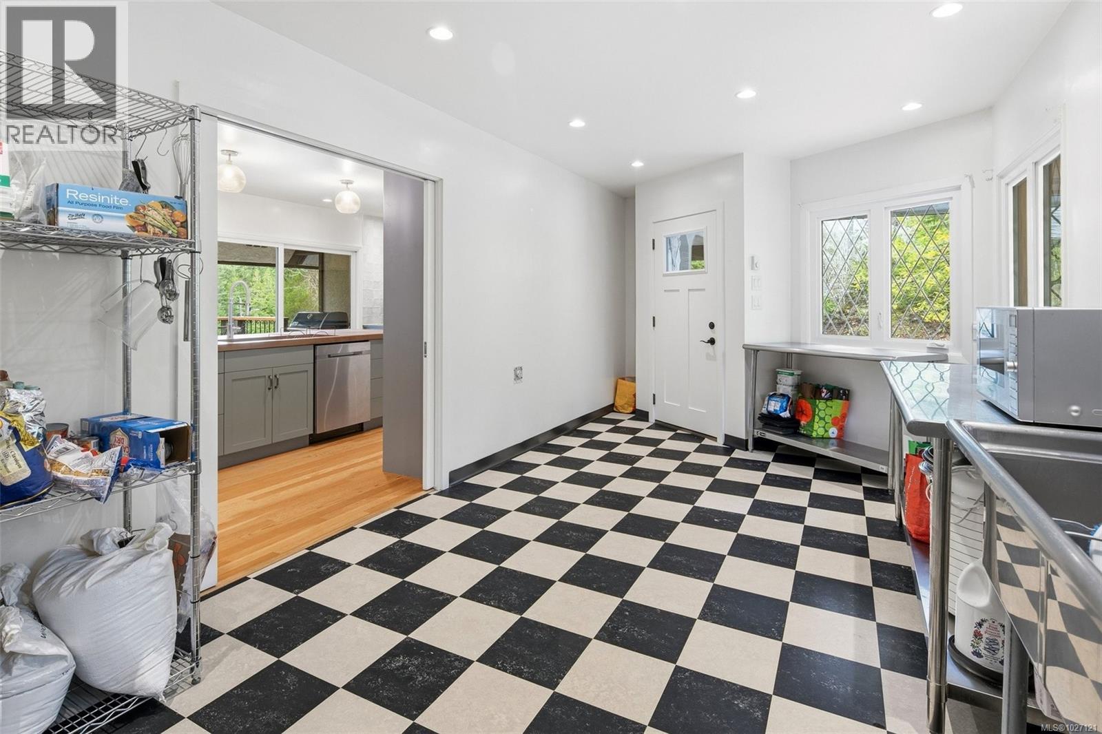 2410 CARPENTER RD - 24