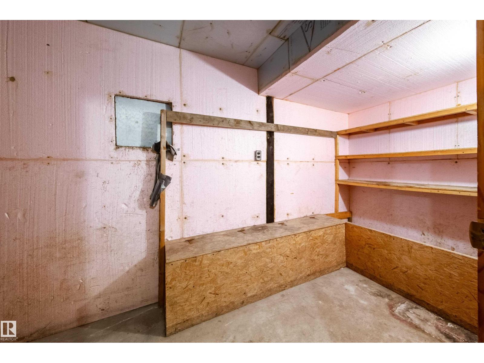 
          620 6 Street
            <br/>
            <span>Rural Lac Ste. Anne County</span>
            , 
            <span>AB</span>
             <span>T0E1A0</span>
         - Photo 41