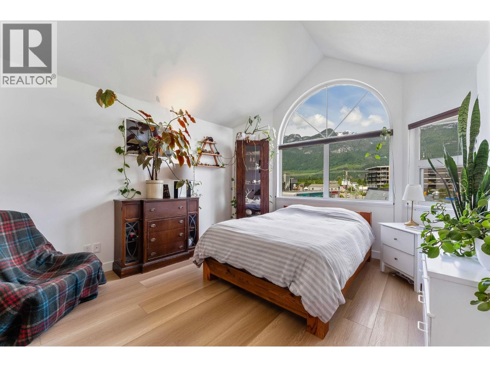 312 1466 PEMBERTON AVENUE, Squamish