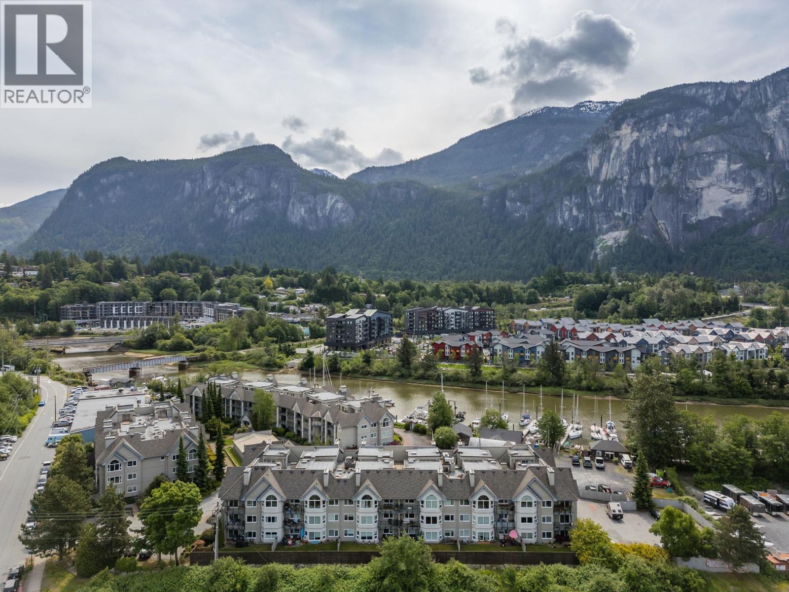 312 1466 PEMBERTON AVENUE, Squamish