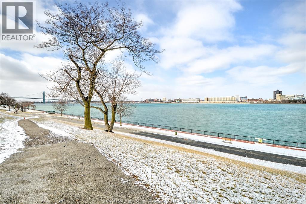 1225 RIVERSIDE DRIVE West Unit# 409 - Photo 3 of 29, Windsor, Ontario