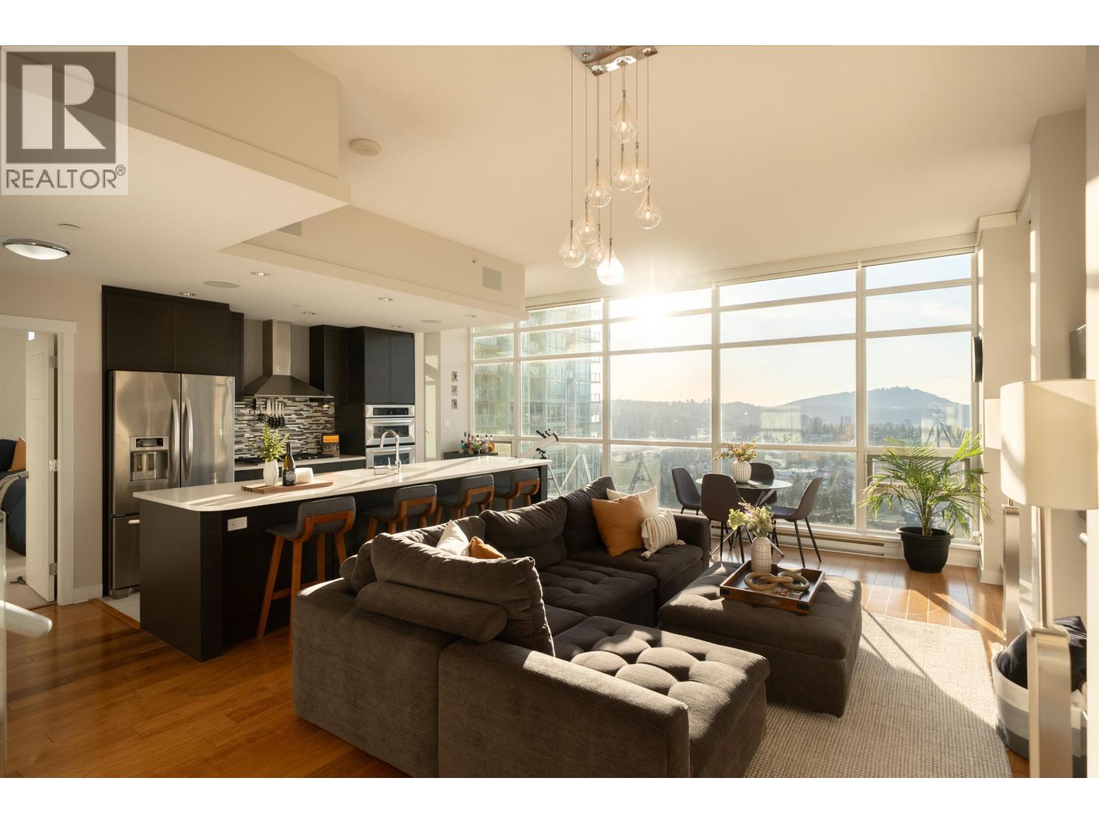 3401 2968 GLEN DRIVE, Coquitlam