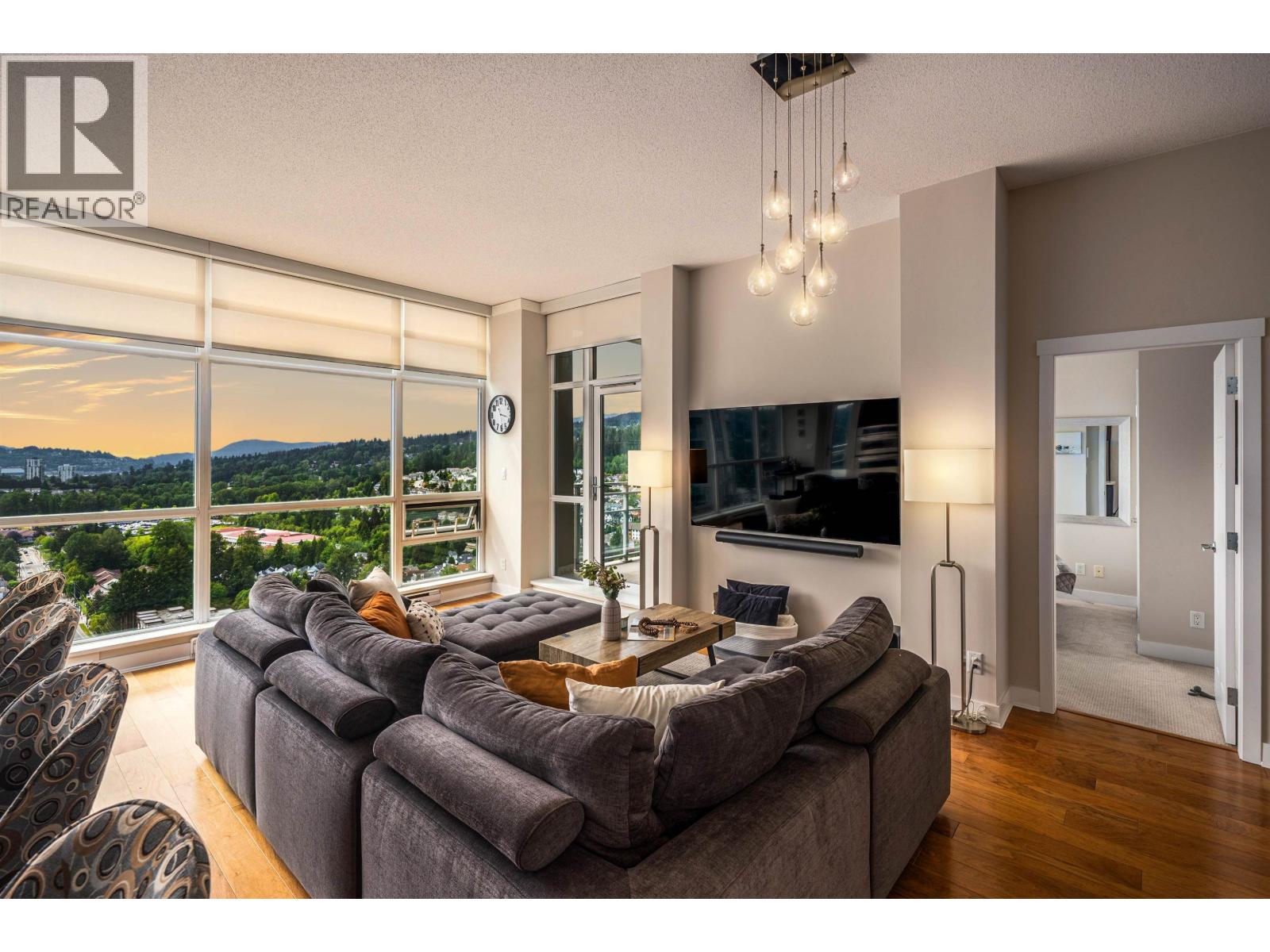 3401 2968 GLEN DRIVE, Coquitlam