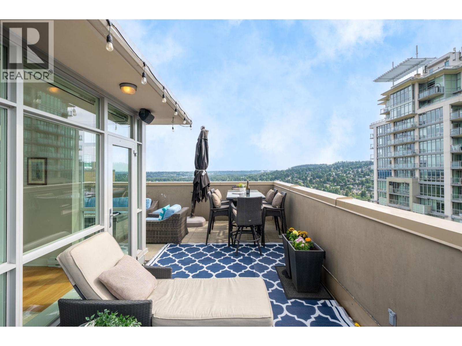 3401 2968 GLEN DRIVE, Coquitlam